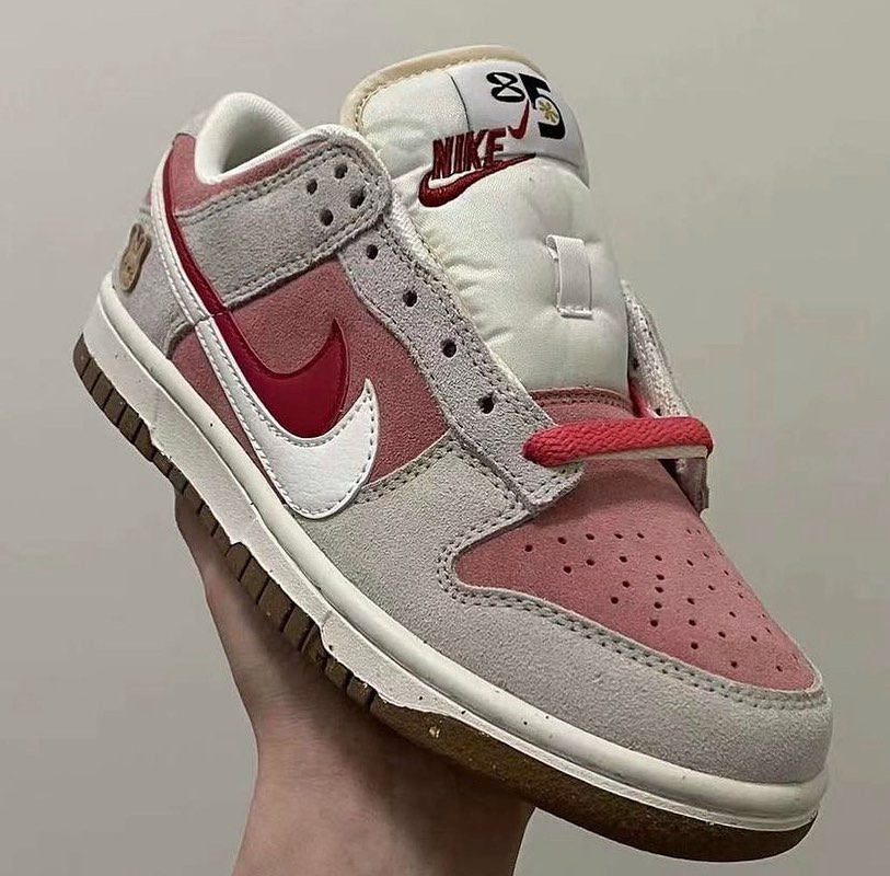 Nike,Dunk Low,Year of the Rabb Nike 生肖系列又来了!这双「兔年」Dunk 太有设计感! Nike,Dunk Low,Year of the Rabb Nike 生肖系列又来了!这双「兔年」Dunk 太有设计感!