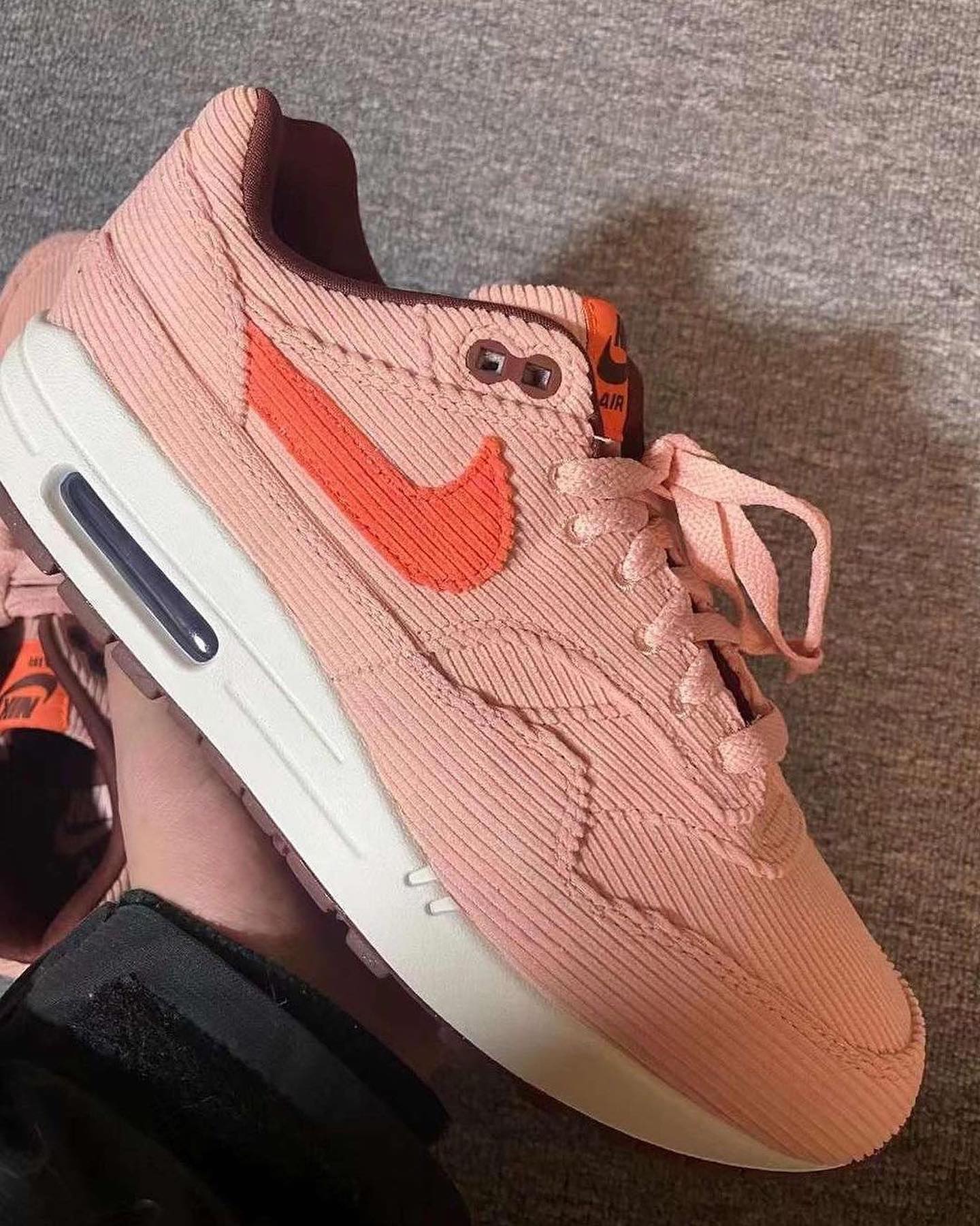 Air Max 1 PRM,Nike,FB8915-600 灯芯绒+猛男粉!「奢华版」Air Max 1 即将发售! Air Max 1 PRM,Nike,FB8915-600 灯芯绒+猛男粉!「奢华版」Air Max 1 即将发售!
