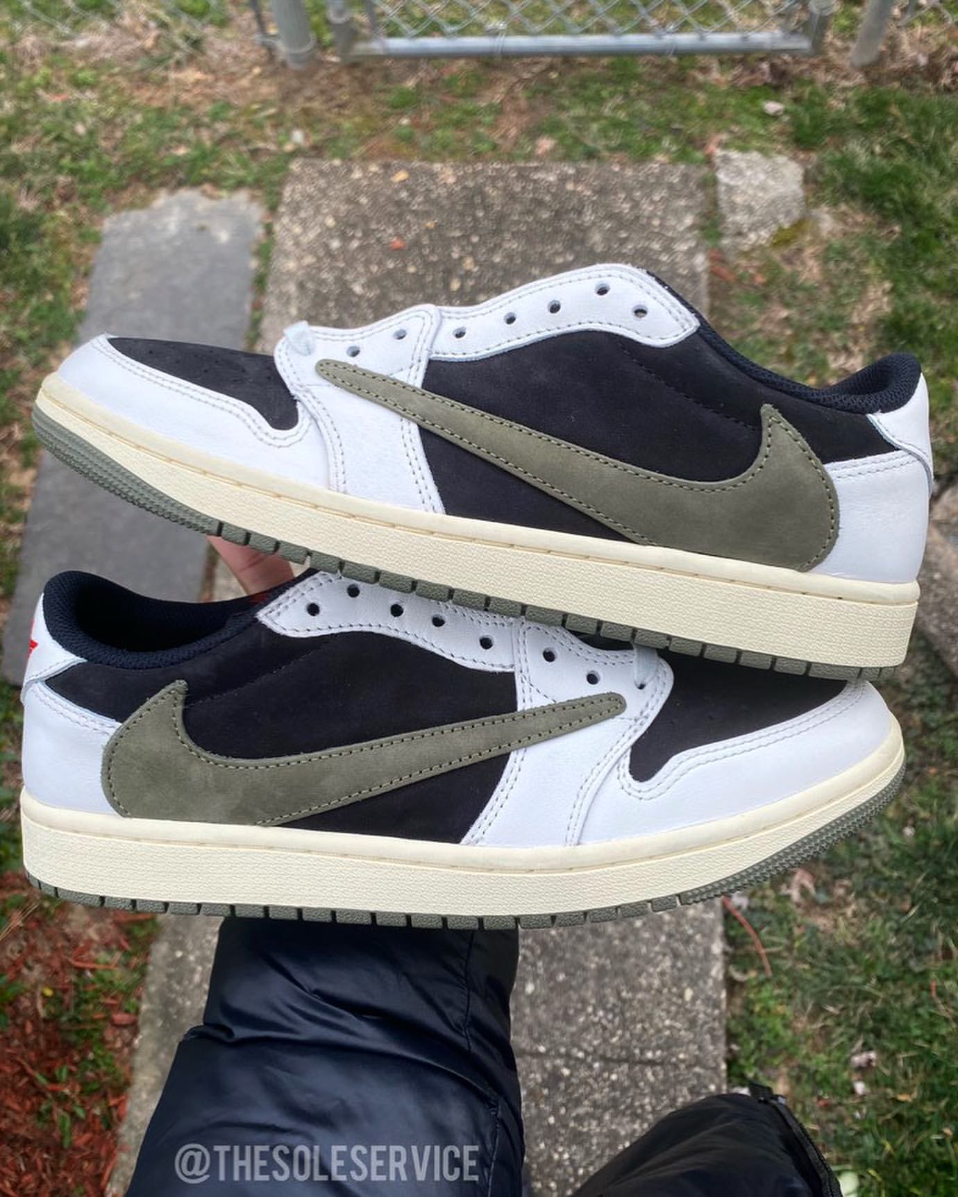 Travis Scott,Air Jordan 1 Low 发售延期!最后一双「倒钩」细节还挺多! Travis Scott,Air Jordan 1 Low 发售延期!最后一双「倒钩」细节还挺多!