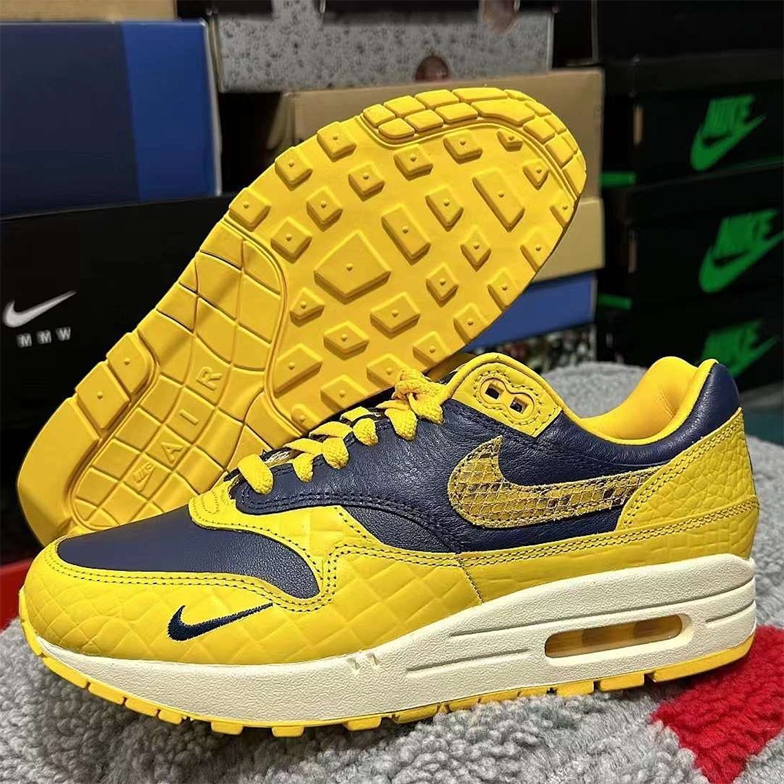 Nike,Air Max 1,FJ5479-410 鞋身规格超优秀!全新「密歇根」Air Max 1 实物曝光! Nike,Air Max 1,FJ5479-410 鞋身规格超优秀!全新「密歇根」Air Max 1 实物曝光!