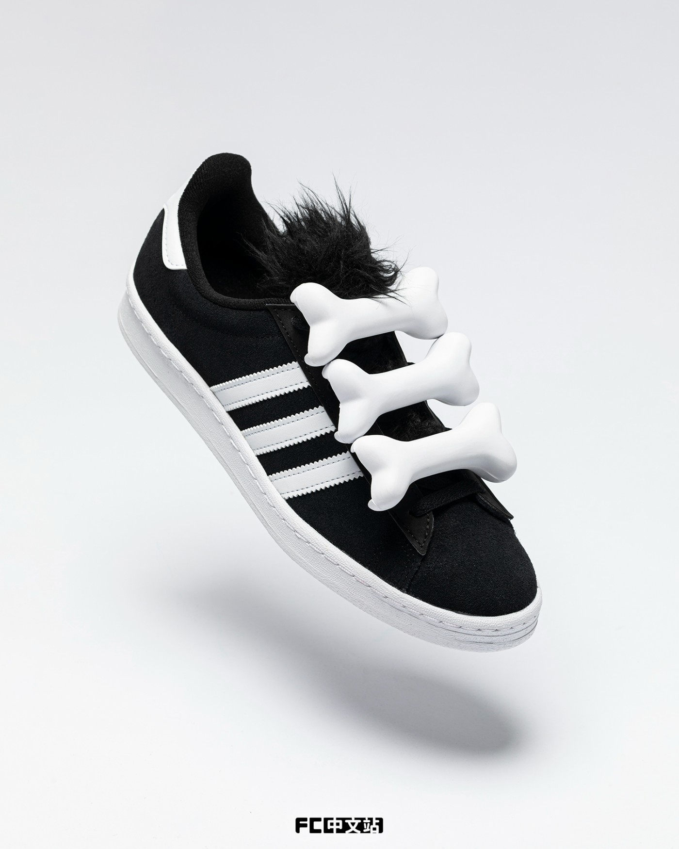 Jeremy Scott,adidas Originals, 年度最骚?三叶草「骨头鞋」这设计太狂了! Jeremy Scott,adidas Originals, 年度最骚?三叶草「骨头鞋」这设计太狂了!