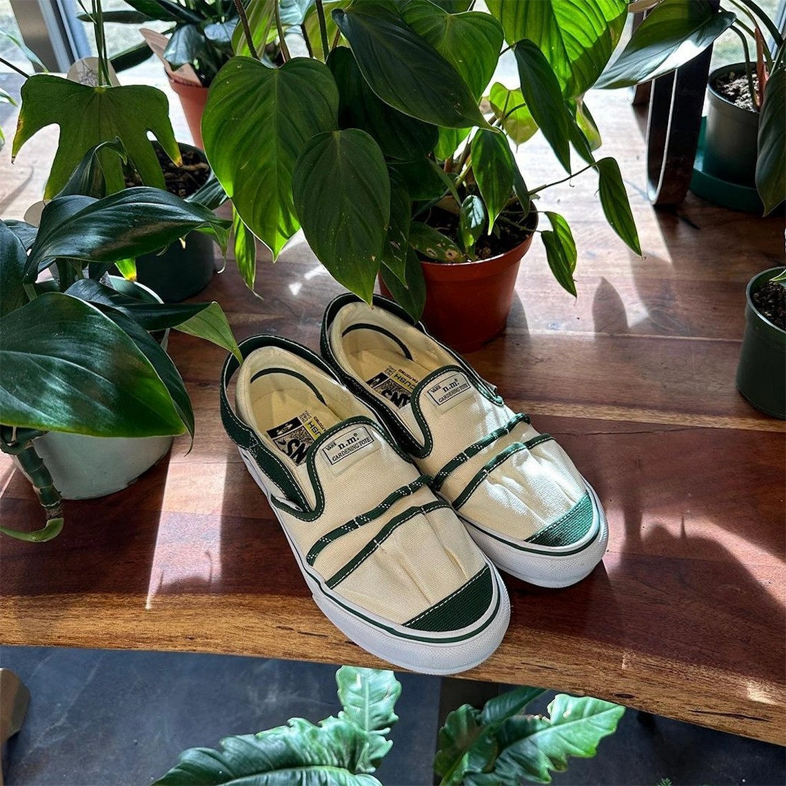 Nicole McLaughlin,Vans Slip-On Vans 新联名月底登场!「带兜」设计太实用了! Nicole McLaughlin,Vans Slip-On Vans 新联名月底登场!「带兜」设计太实用了!
