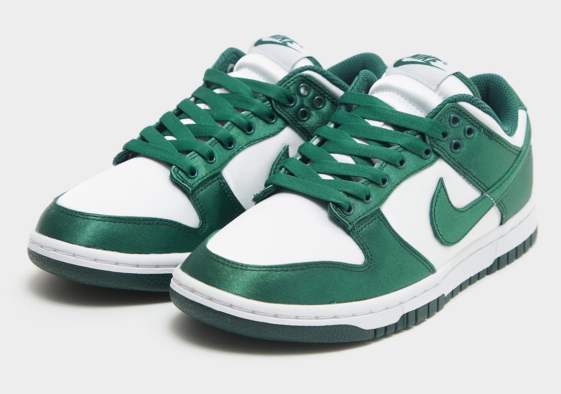 Nike Dunk Low Satin 这材质真的帅!全新 Nike Dunk Low 官图曝光! Nike Dunk Low Satin 这材质真的帅!全新 Nike Dunk Low 官图曝光!