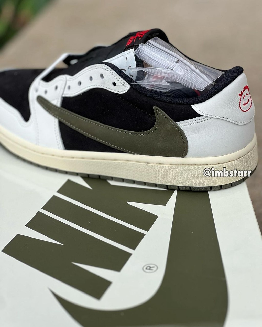 Travis Scott,Air Jordan 1 Low 本月发售!最后一双「倒钩 AJ1」最新实物曝光! Travis Scott,Air Jordan 1 Low 本月发售!最后一双「倒钩 AJ1」最新实物曝光!