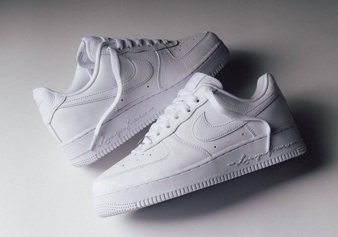 Drake,亲穿,Nike,联名,新鞋,电镀,「,大眼睛,」 Drake 上脚 Nike 新联名!电镀「大眼睛」爱了! Drake,亲穿,Nike,联名,新鞋,电镀,「,大眼睛,」 Drake 上脚 Nike 新联名!电镀「大眼睛」爱了!