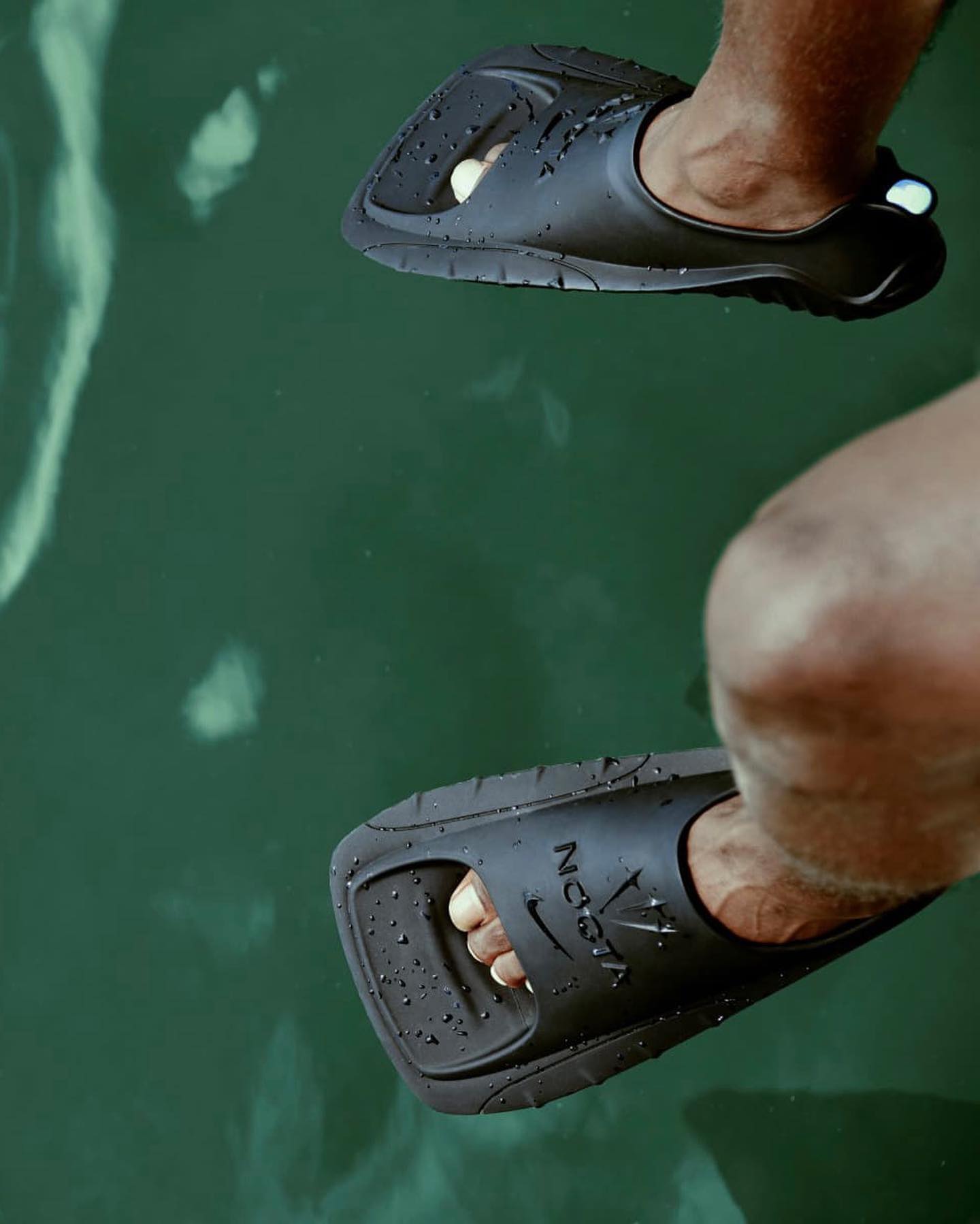 Drake,亲穿,Nike,联名,新鞋,电镀,「,大眼睛,」 Drake 上脚 Nike 新联名!电镀「大眼睛」爱了! Drake,亲穿,Nike,联名,新鞋,电镀,「,大眼睛,」 Drake 上脚 Nike 新联名!电镀「大眼睛」爱了!
