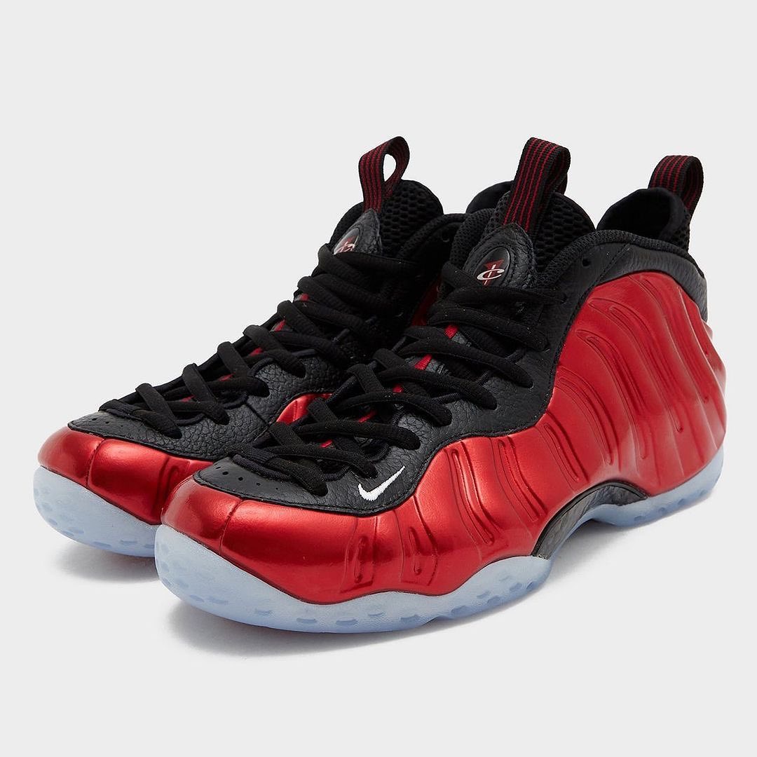 Nike Air Foamposite One,Metall 上次市价 3K+!看完「新红喷」最新美图,冲不冲? Nike Air Foamposite One,Metall 上次市价 3K+!看完「新红喷」最新美图,冲不冲?