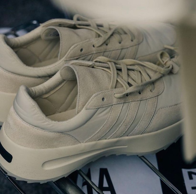 Jerry Lorenzo,Fear of God,adid FOG x 阿迪新鞋又来了!质感真不错,可是... Jerry Lorenzo,Fear of God,adid FOG x 阿迪新鞋又来了!质感真不错,可是...