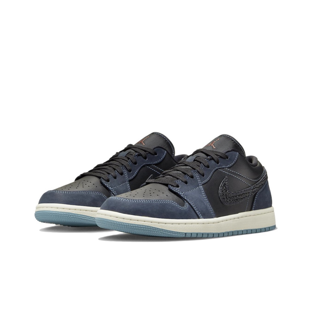 AJ,AJ1,Air Jordan 1 Low,Home C 低调又高级!全新「午夜蓝」AJ1 官图曝光! AJ,AJ1,Air Jordan 1 Low,Home C 低调又高级!全新「午夜蓝」AJ1 官图曝光!