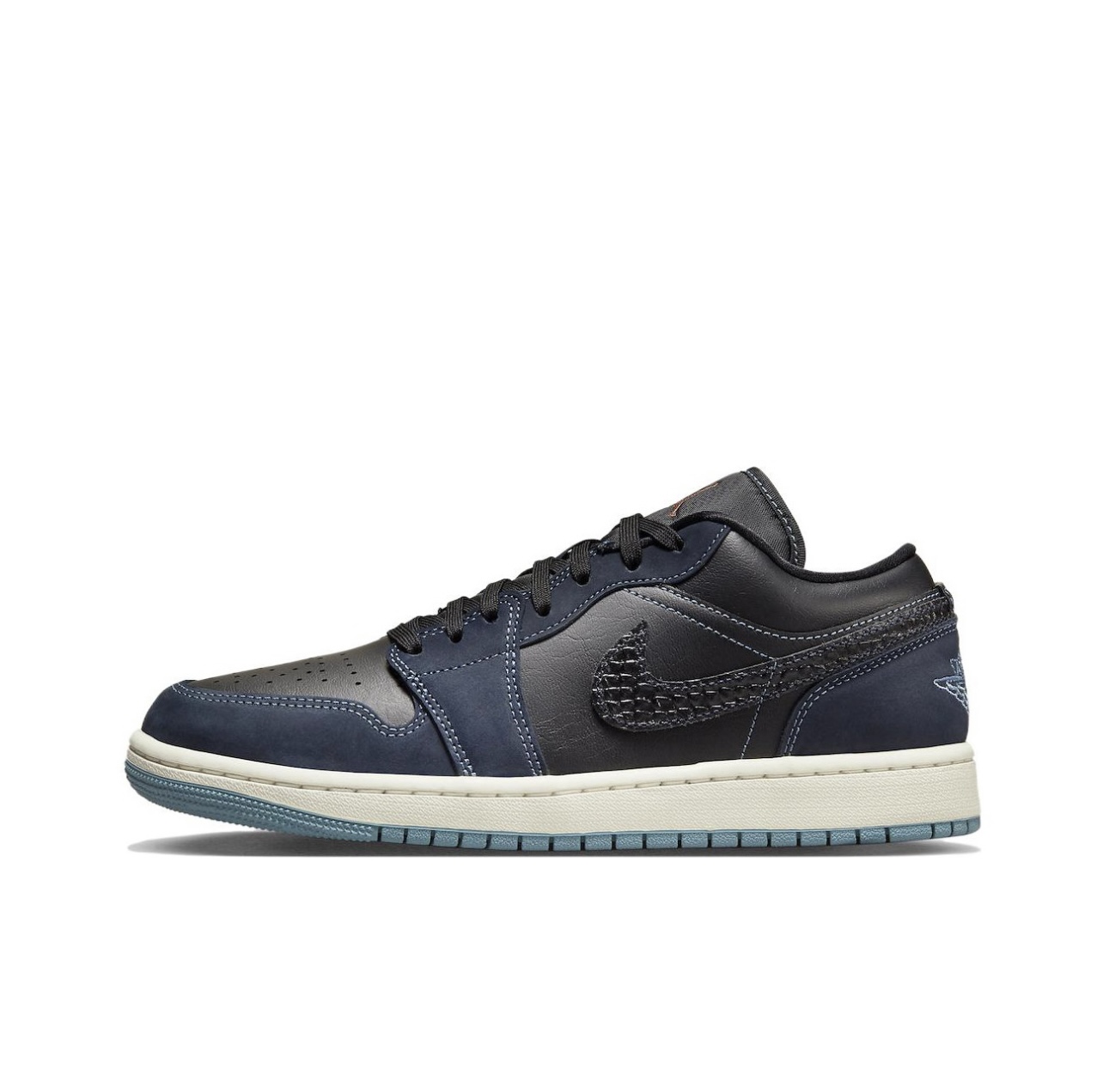 AJ,AJ1,Air Jordan 1 Low,Home C 低调又高级!全新「午夜蓝」AJ1 官图曝光! AJ,AJ1,Air Jordan 1 Low,Home C 低调又高级!全新「午夜蓝」AJ1 官图曝光!