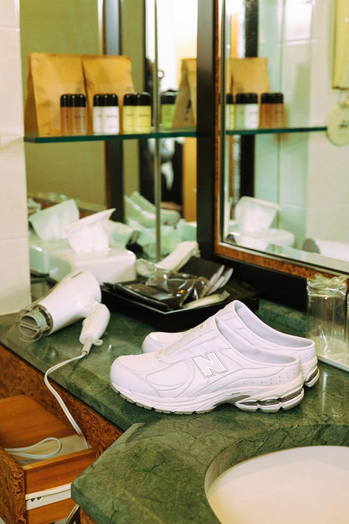 BEAMS,New Balance 2002R,Mule 夏日好鞋再 +1!BEAMS 定制版 NB2002R Mule 月底登场! BEAMS,New Balance 2002R,Mule 夏日好鞋再 +1!BEAMS 定制版 NB2002R Mule 月底登场!