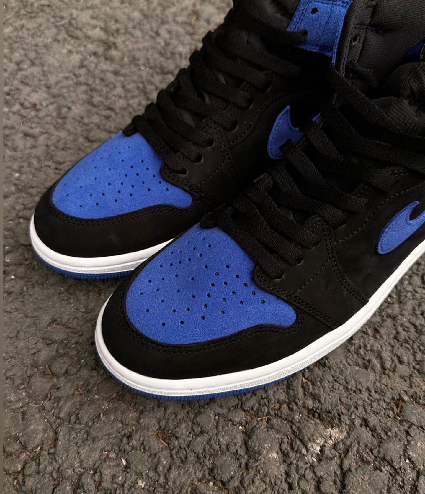 Jordan Brand,Air Jordan 1 High 这质感你怎么看!「皇家蓝」AJ1 最新实物图来了! Jordan Brand,Air Jordan 1 High 这质感你怎么看!「皇家蓝」AJ1 最新实物图来了!