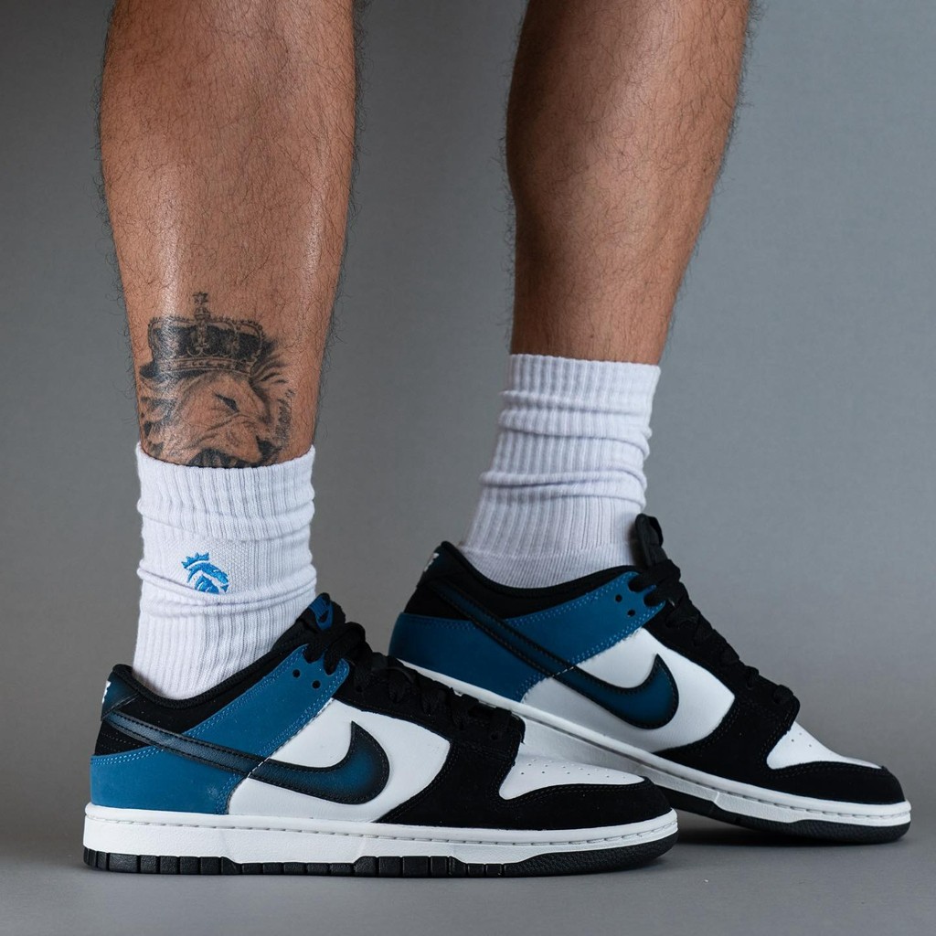 Nike,Dunk Low,Industrial Blue, 「黑蓝脚趾」Dunk Low 实物上脚!会是你的菜吗? Nike,Dunk Low,Industrial Blue, 「黑蓝脚趾」Dunk Low 实物上脚!会是你的菜吗?