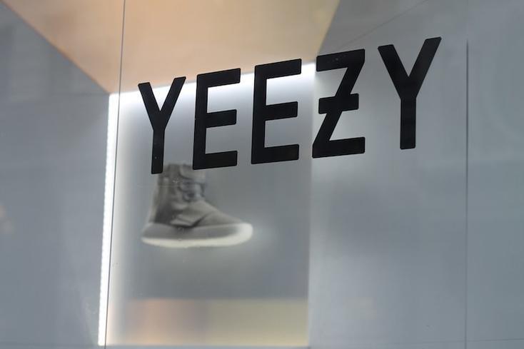 Kanye West,Ye,Yeezy 350 侃爷刚刚宣布:我下一件大事是... Kanye West,Ye,Yeezy 350 侃爷刚刚宣布:我下一件大事是...