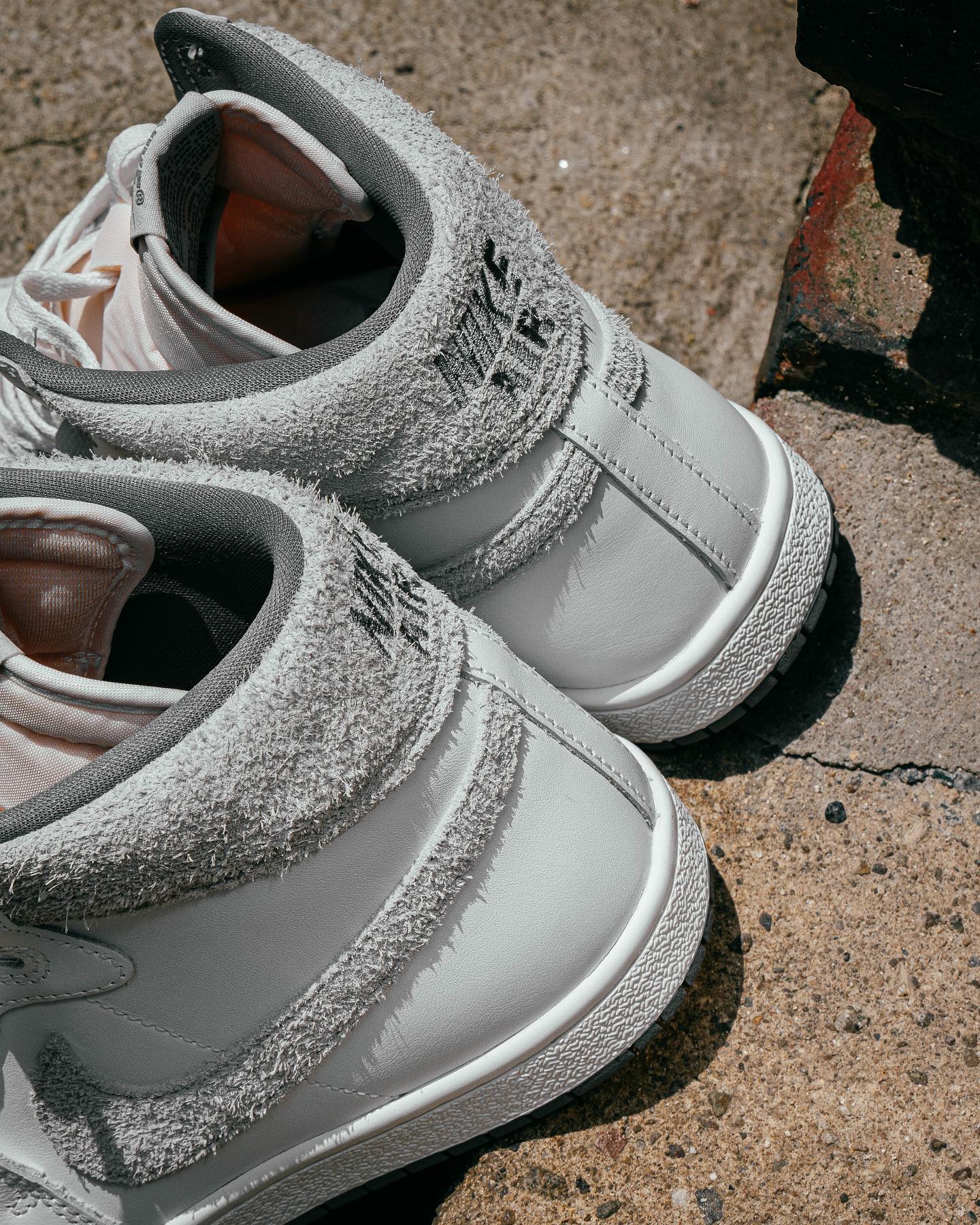 Nike,Jordan Air Ship,Tech Grey 真「禁穿」新配色美图来了!质感表现确实不错! Nike,Jordan Air Ship,Tech Grey 真「禁穿」新配色美图来了!质感表现确实不错!