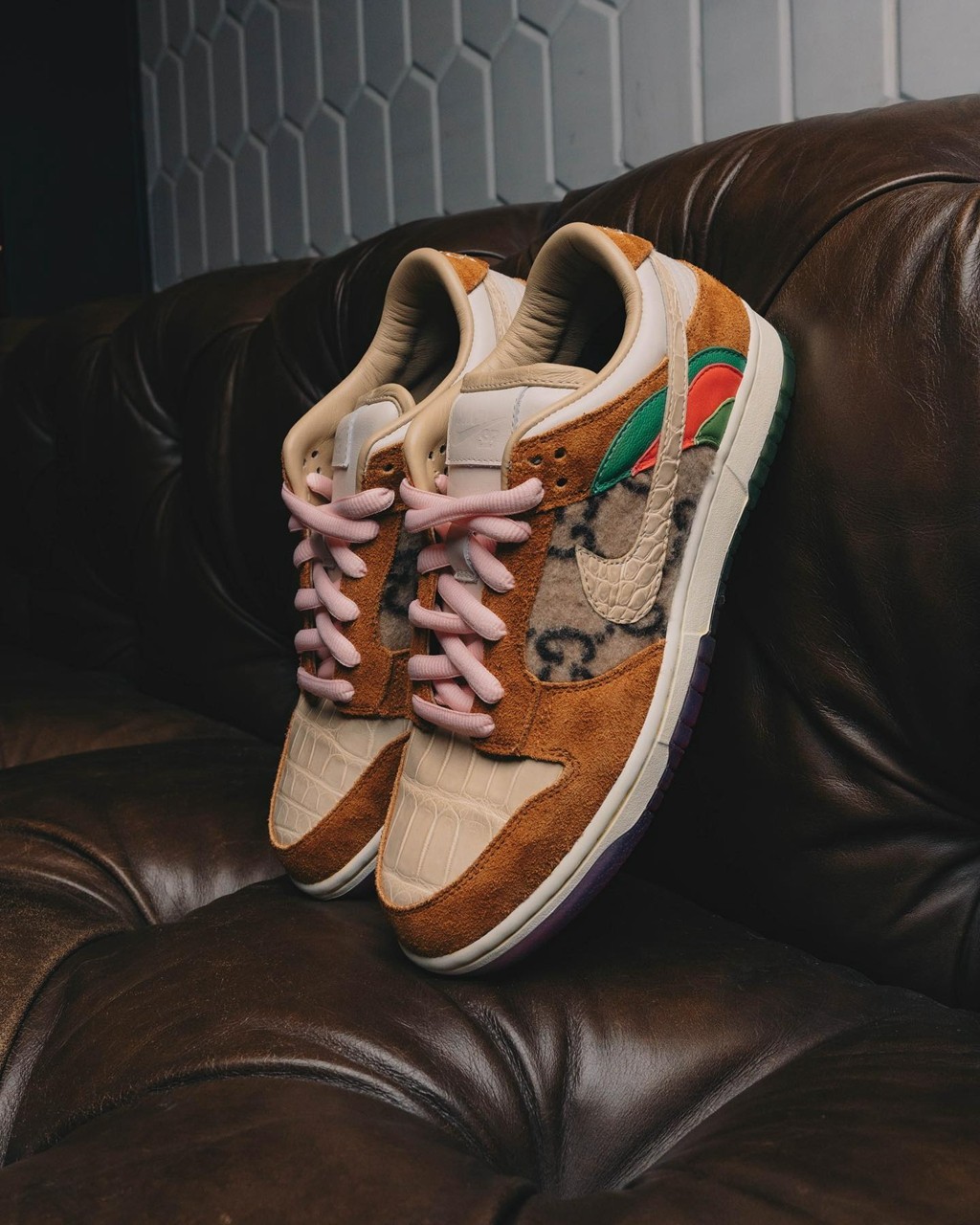 球鞋定制,The Shoe Surgeon Gucci x Nike Dunk 惊现海外!居然还能买了! 球鞋定制,The Shoe Surgeon Gucci x Nike Dunk 惊现海外!居然还能买了!