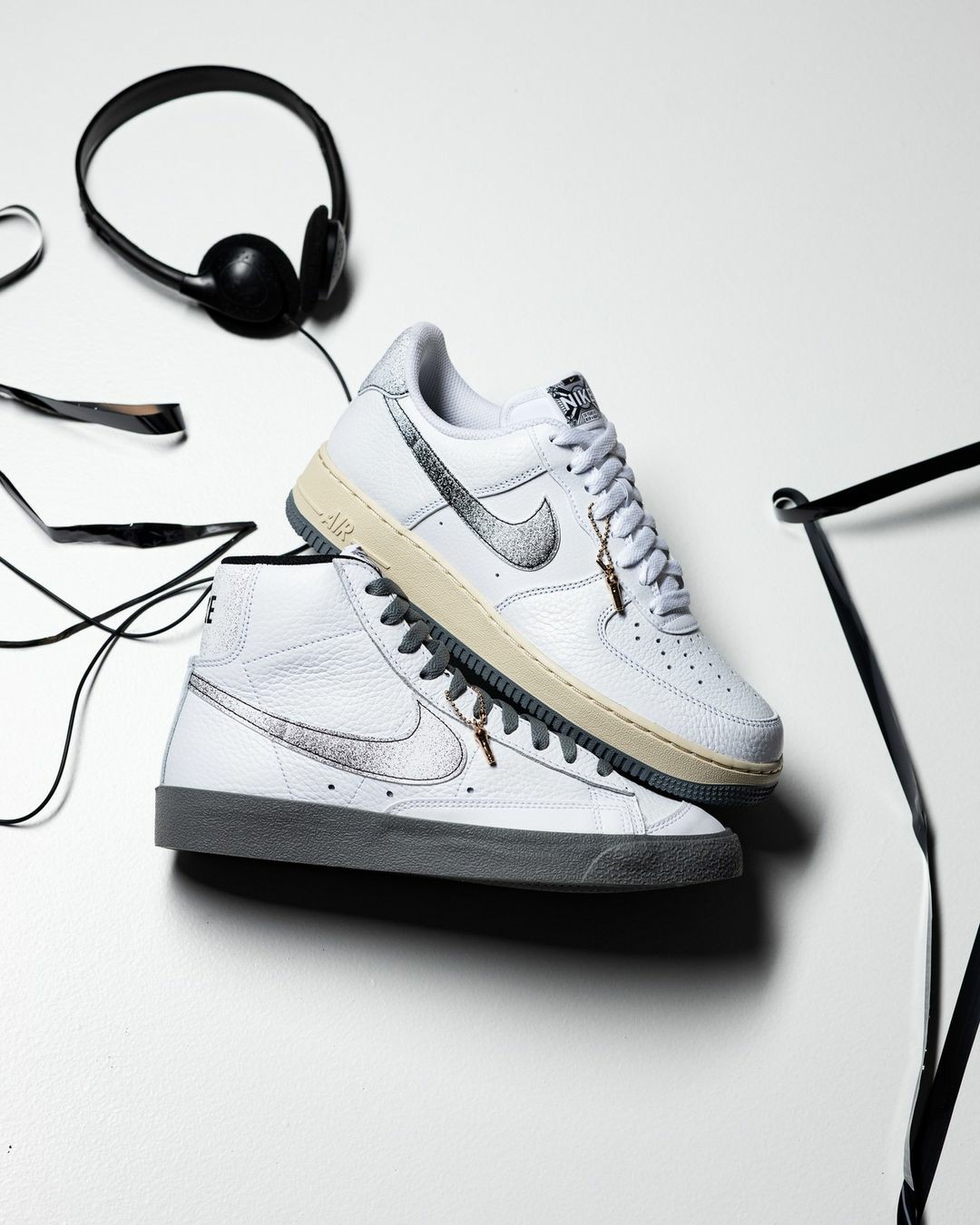 Nike,Air Force 1,50 Years of H 都在等的 Nike 50 周年纪念!买鞋送「麦克风」受得了吗? Nike,Air Force 1,50 Years of H 都在等的 Nike 50 周年纪念!买鞋送「麦克风」受得了吗?