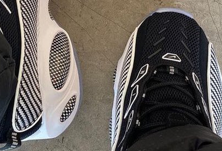 Nike NOCTA Glide,DM0879-001 碳纤包裹!Drake 联名最新上脚来了! Nike NOCTA Glide,DM0879-001 碳纤包裹!Drake 联名最新上脚来了!