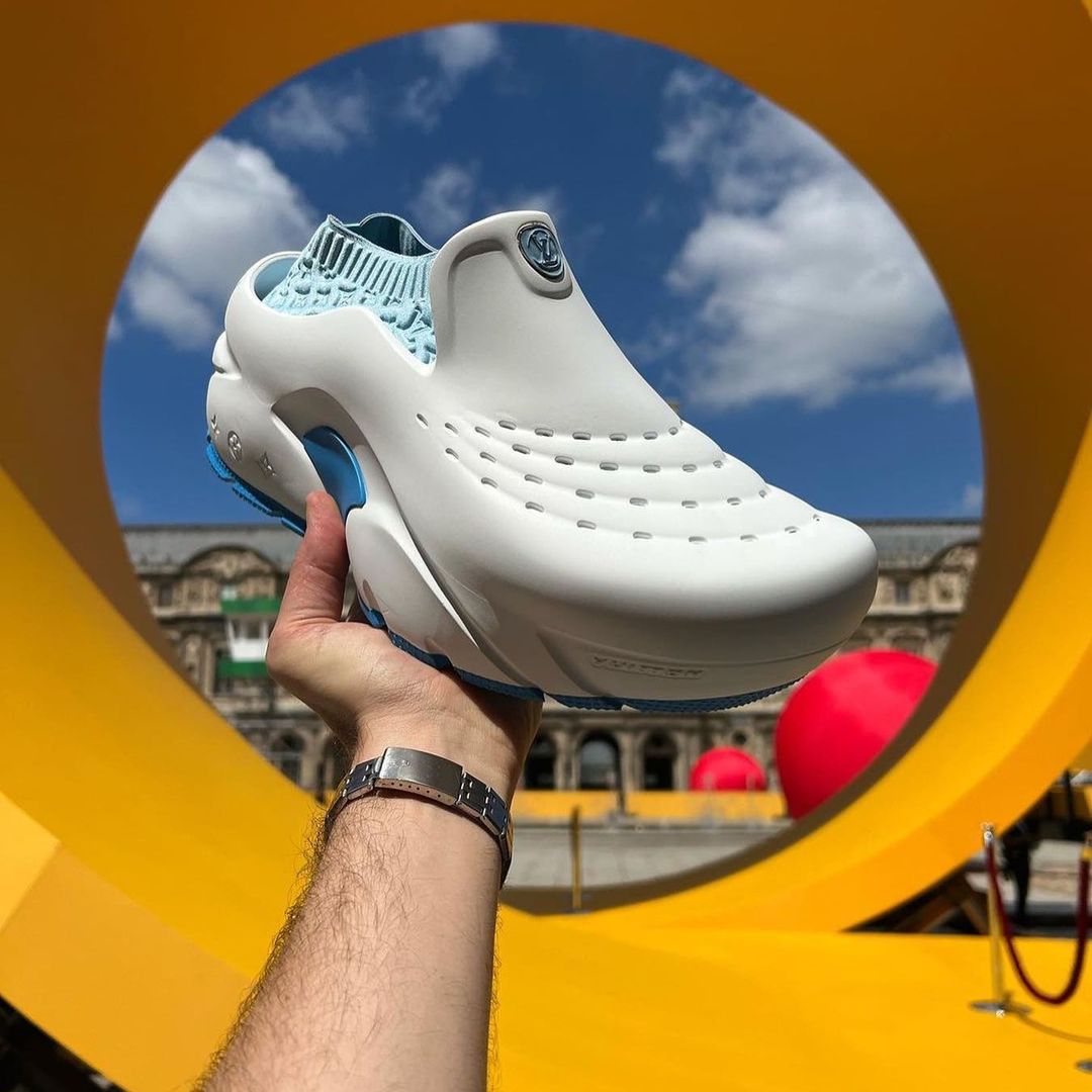 Louis Vuitton Shark Clog 定价 5K+!LV「鲨鱼洞洞鞋」太骚了! Louis Vuitton Shark Clog 定价 5K+!LV「鲨鱼洞洞鞋」太骚了!