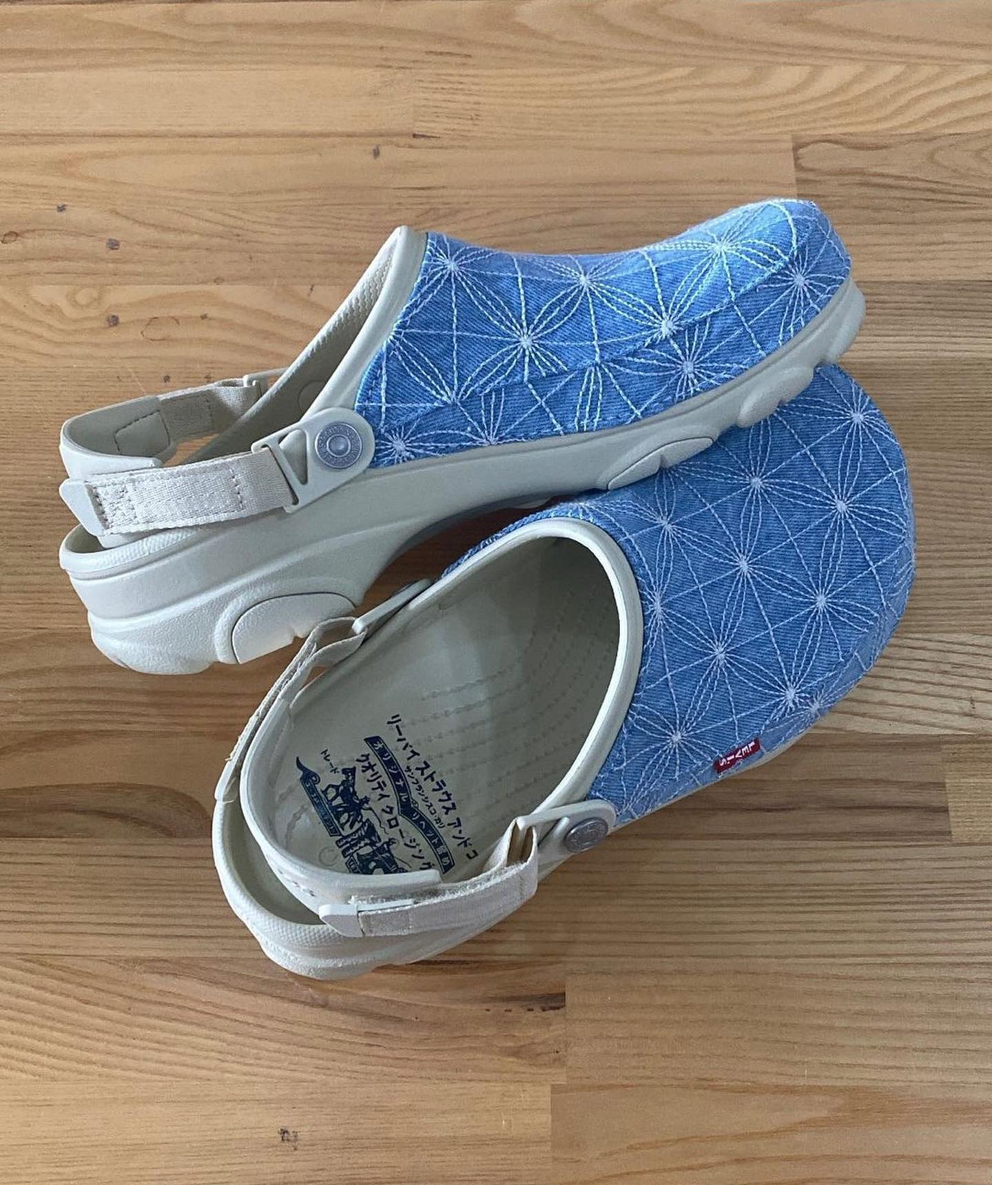 Crocs,Levis Levis 又有新联名!这次合作的品牌是... Crocs,Levis Levis 又有新联名!这次合作的品牌是...