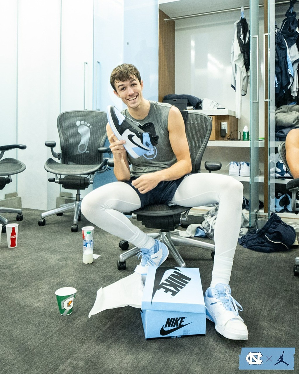 Air Jordan 1 High OG,UNC Toe,D 有大佬校友就是好!北卡球员集体喜提全新 AJ! Air Jordan 1 High OG,UNC Toe,D 有大佬校友就是好!北卡球员集体喜提全新 AJ!