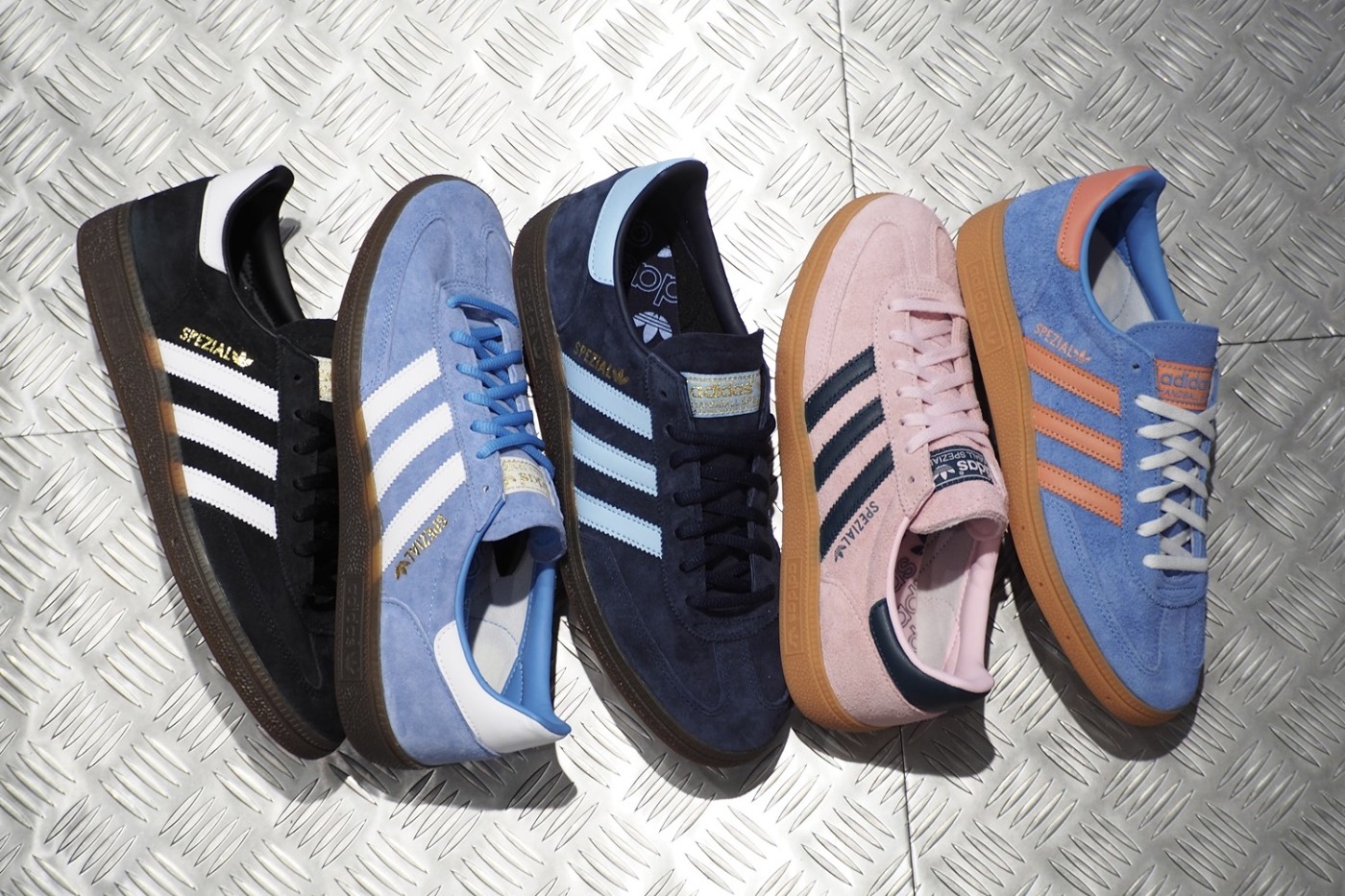 adidas Originals,Handball Spez 复古玩家新选择!三叶草「神秘鞋型」颜值不低! adidas Originals,Handball Spez 复古玩家新选择!三叶草「神秘鞋型」颜值不低!
