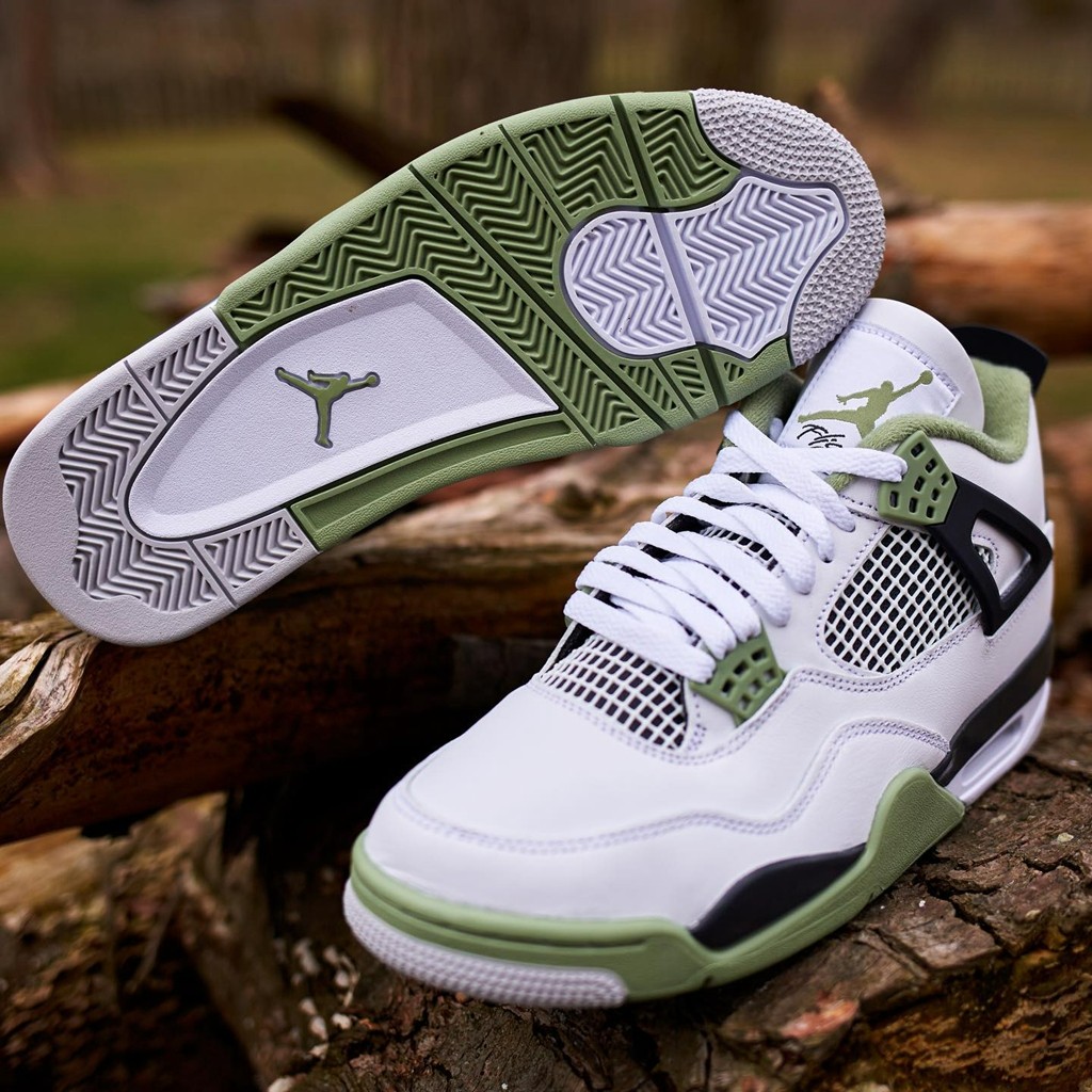 AJ4,Air Jordan 4 WMNS,Vivid Su 又一双全新 AJ4 曝光!还是逢出必涨的特殊规格! AJ4,Air Jordan 4 WMNS,Vivid Su 又一双全新 AJ4 曝光!还是逢出必涨的特殊规格!
