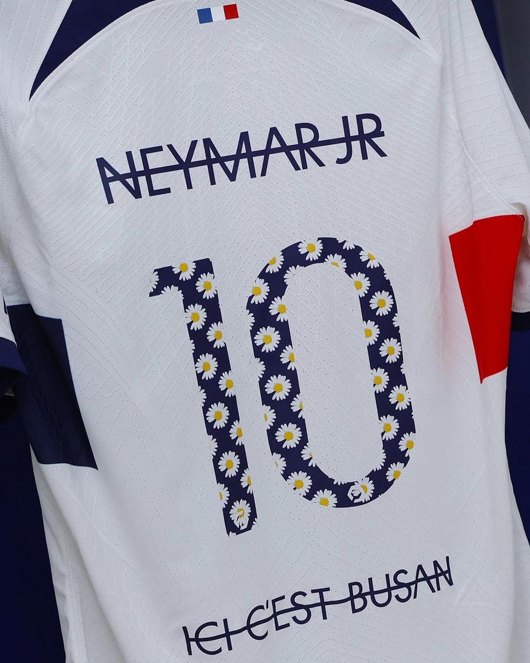 权志龙,PSG 内马尔点赞!权志龙 x 大巴黎 PSG 联名太帅了! 权志龙,PSG 内马尔点赞!权志龙 x 大巴黎 PSG 联名太帅了!