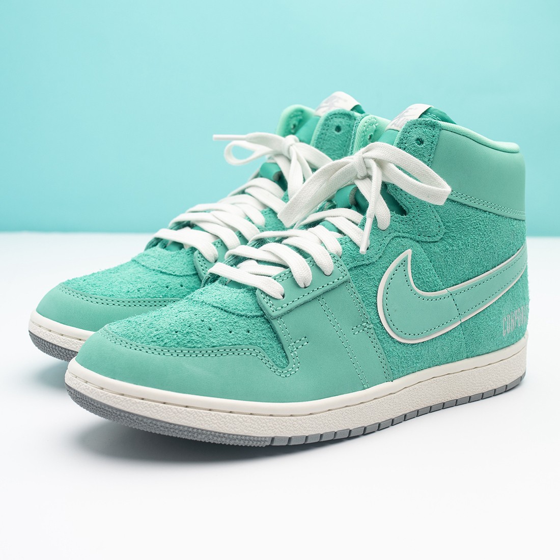 Corporate,Jordan,Air Ship,FJ23 发售倒计时!「小蒂芙尼」联名 AJ 实物曝光! Corporate,Jordan,Air Ship,FJ23 发售倒计时!「小蒂芙尼」联名 AJ 实物曝光!
