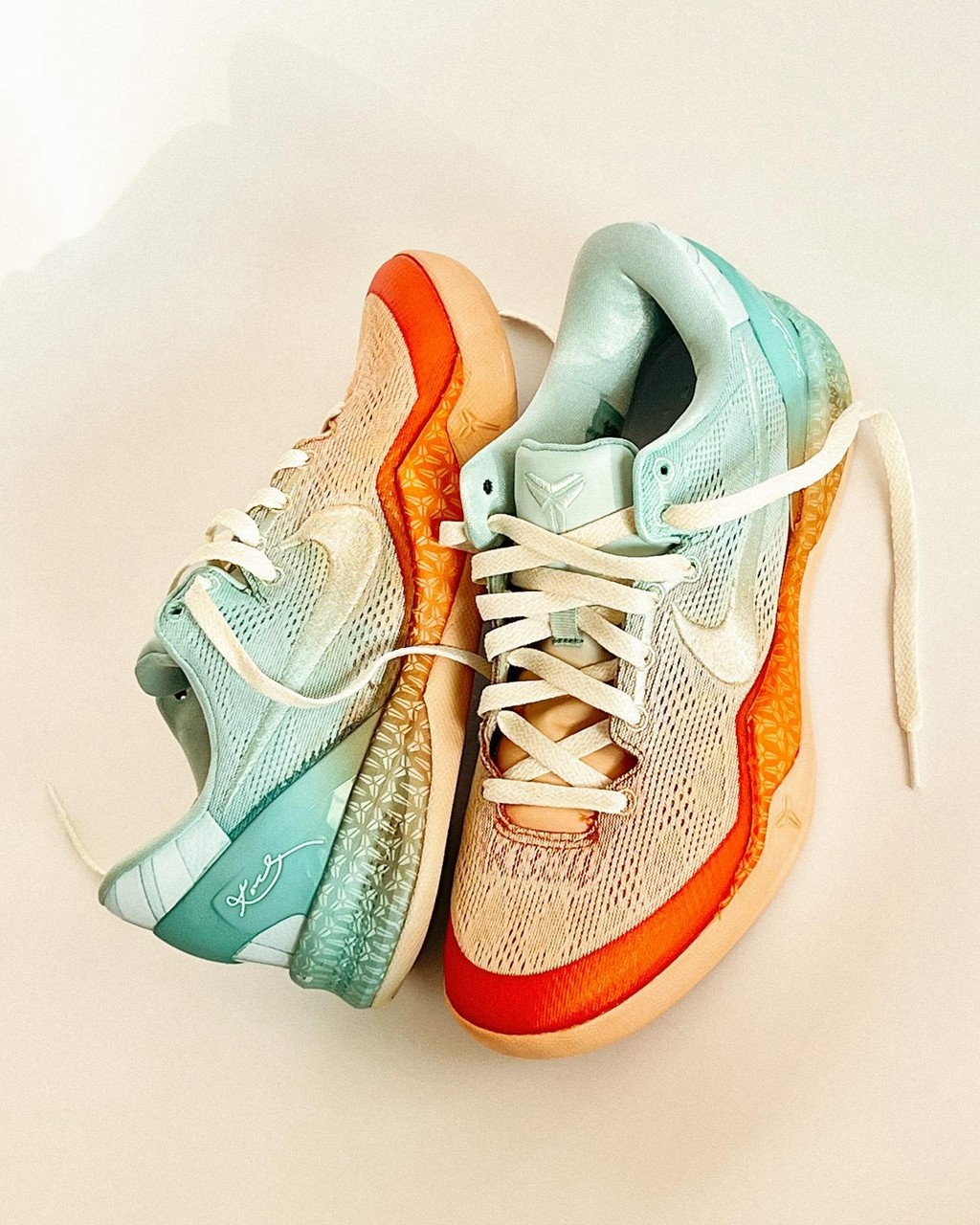 定制,Protro,Kobe 8,Nike 纯白 Kobe 8 隐藏玩法解锁!网友:真的美如画! 定制,Protro,Kobe 8,Nike 纯白 Kobe 8 隐藏玩法解锁!网友:真的美如画!