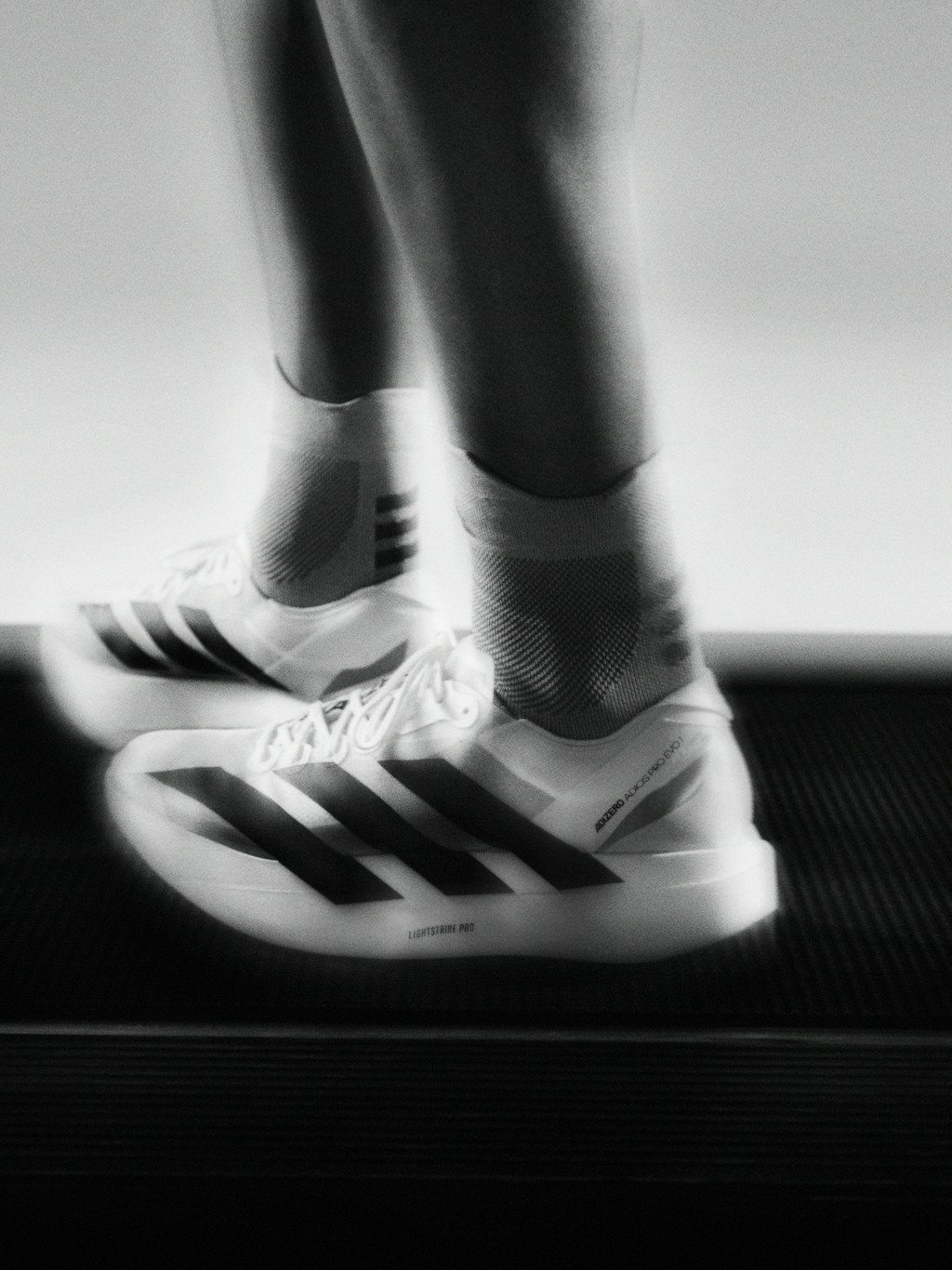 adidas,Adizero Evo SL 全网刷屏的「阿迪神鞋」出了新版本!这次应该好抢了吧! adidas,Adizero Evo SL 全网刷屏的「阿迪神鞋」出了新版本!这次应该好抢了吧!