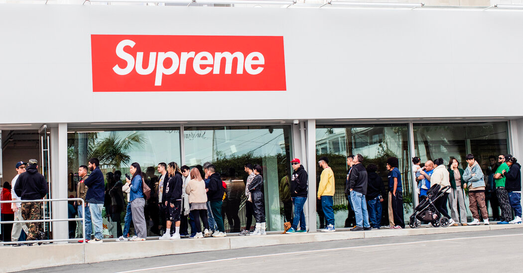 Supreme 字少事大!Supreme 要出自己的鞋了! Supreme 字少事大!Supreme 要出自己的鞋了!