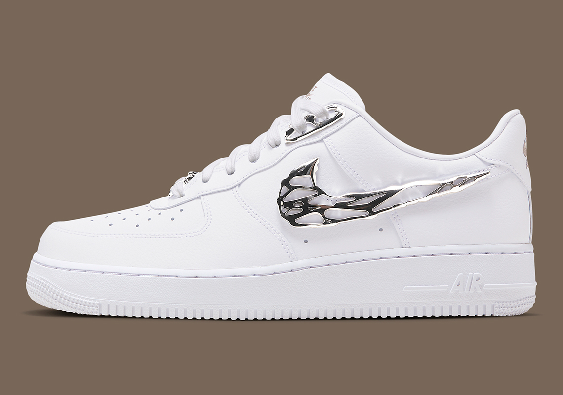 Nike,Air Force 1 Low,Molten Me 全新版本「纯白」AF1 官图曝光!这造型有点意思! Nike,Air Force 1 Low,Molten Me 全新版本「纯白」AF1 官图曝光!这造型有点意思!