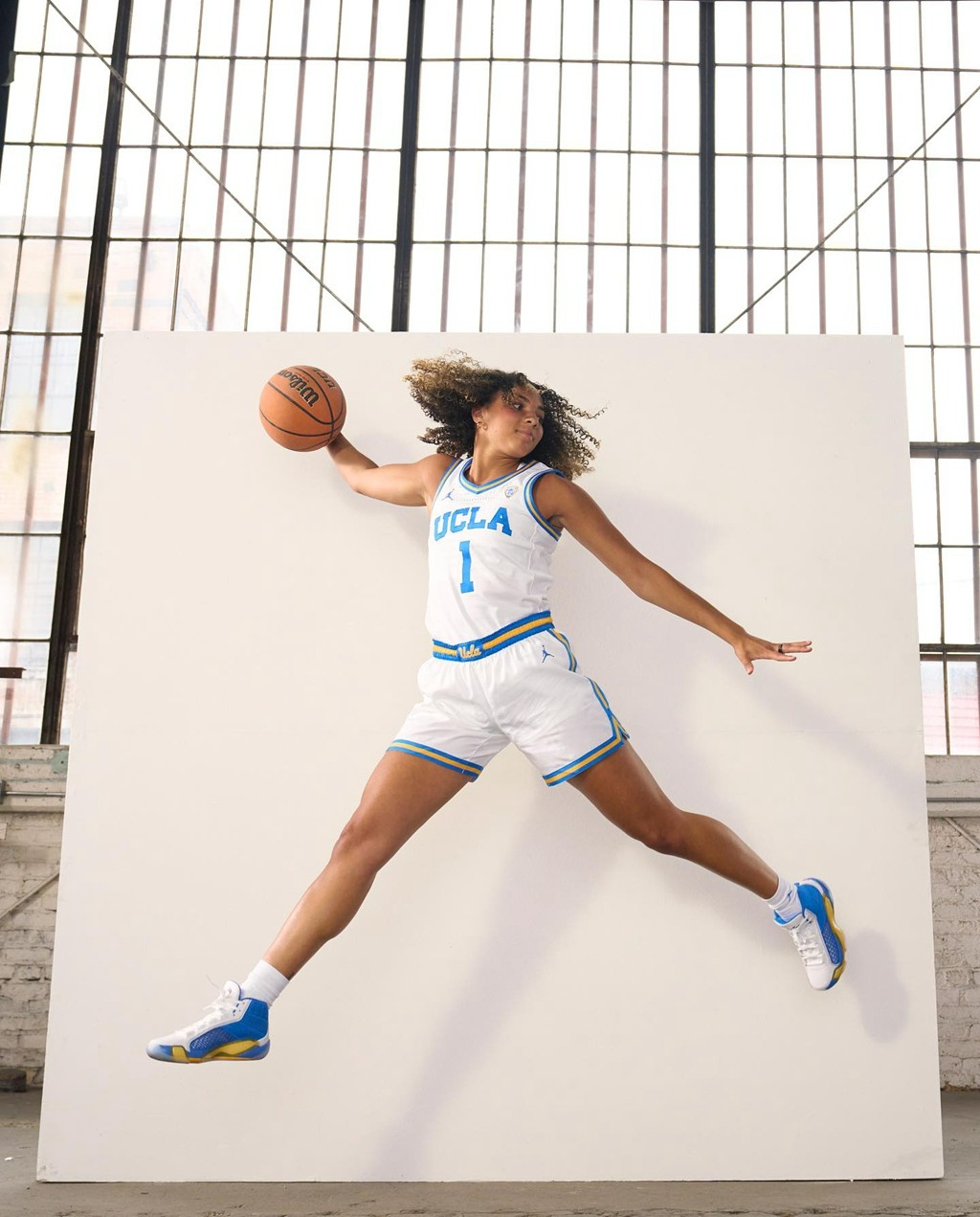Air Jordan 38,UCLA,PE 新 AJ38 曝光!恐怕是目前「最稀有配色」! Air Jordan 38,UCLA,PE 新 AJ38 曝光!恐怕是目前「最稀有配色」!