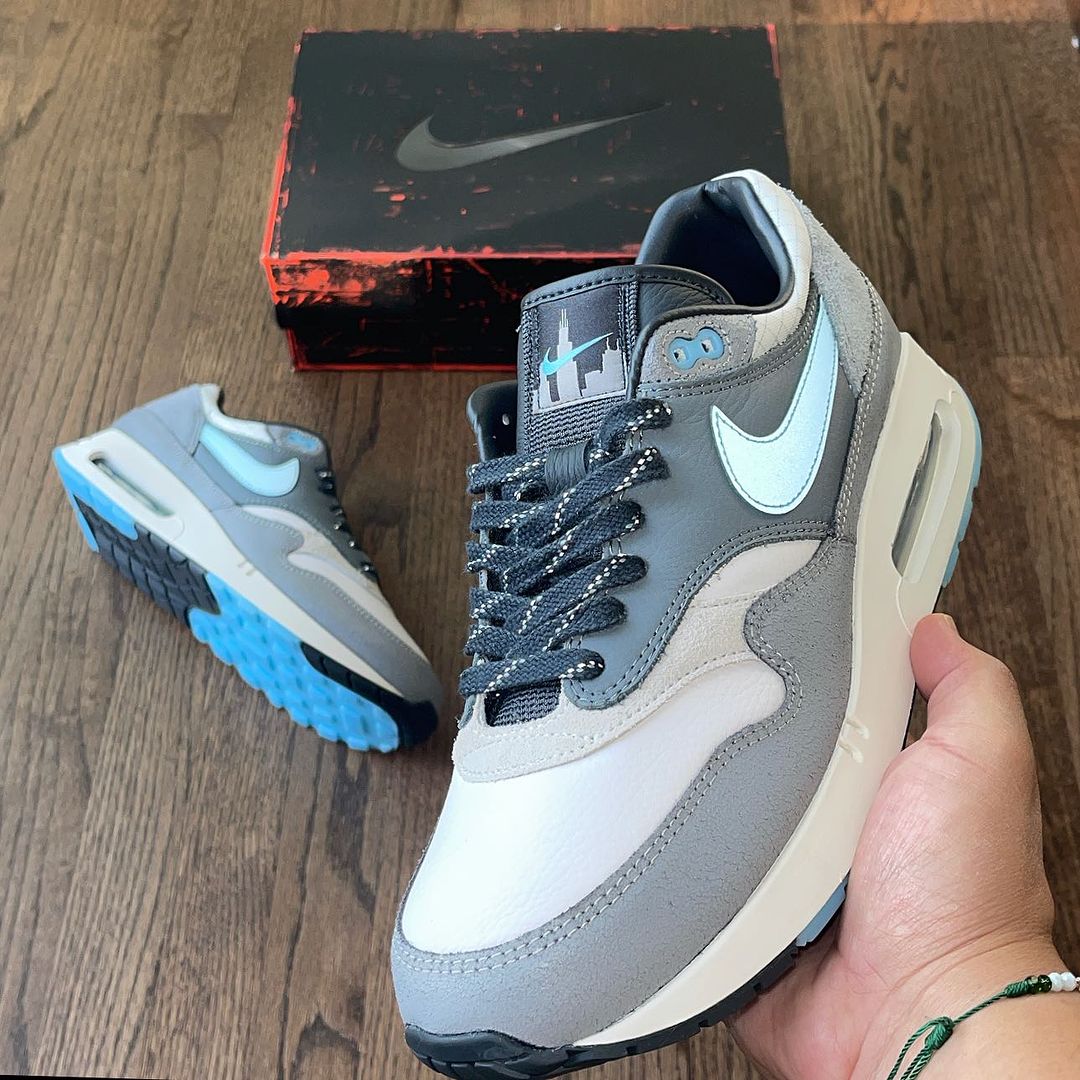 Nike,Chicago,FQ8742-100 这造型的「芝加哥」真太少见!全新实物曝光! Nike,Chicago,FQ8742-100 这造型的「芝加哥」真太少见!全新实物曝光!