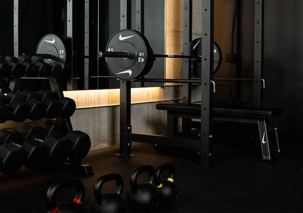 Nike,strength,撸铁,杠铃,健身 詹姆斯同款!Nike「撸铁套装」正式发布! Nike,strength,撸铁,杠铃,健身 詹姆斯同款!Nike「撸铁套装」正式发布!