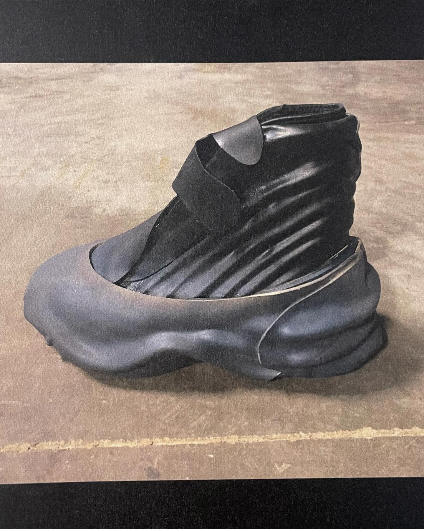 Yeezy Yeezy 新鞋集体曝光!一个比一个怪! Yeezy Yeezy 新鞋集体曝光!一个比一个怪!