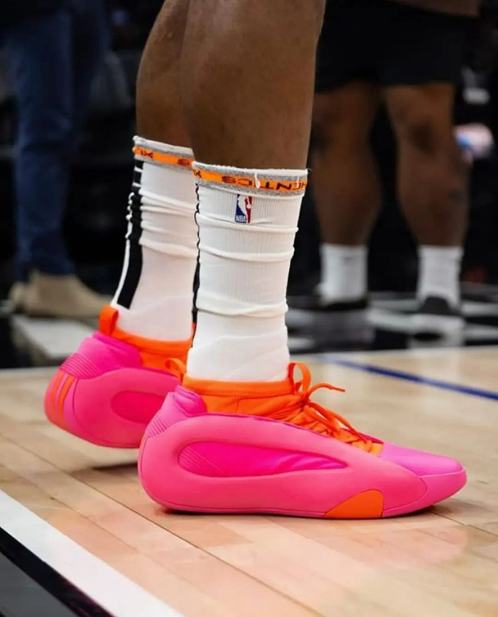 adidas,Harden Vol. 8,NBA 哈登亲穿!「骚粉」Harden Vol.8 亮相! adidas,Harden Vol. 8,NBA 哈登亲穿!「骚粉」Harden Vol.8 亮相!