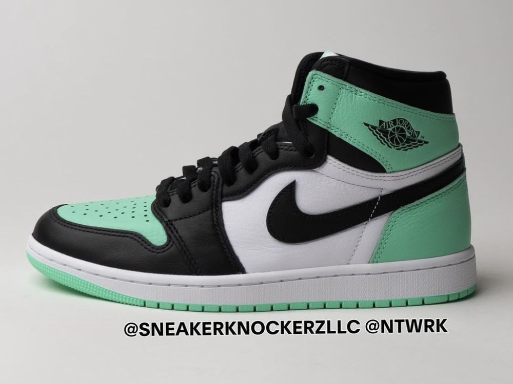 Air Jordan 1 High OG,Green Glo 全新 Air Jordan 1 实物曝光!你打几分? Air Jordan 1 High OG,Green Glo 全新 Air Jordan 1 实物曝光!你打几分?