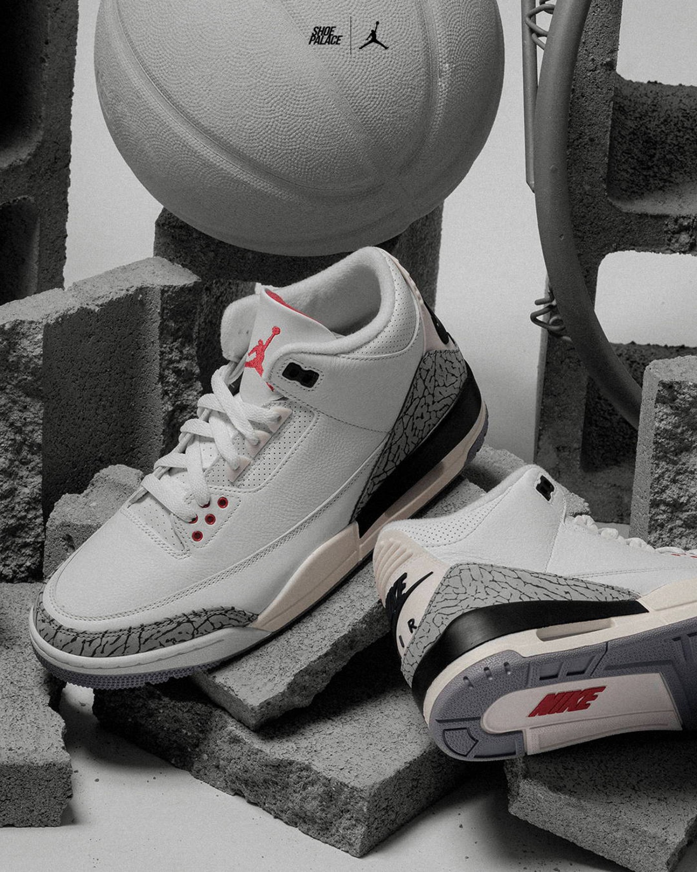 CLOT,adidas,Nike,Tiffany & Co. 今年登场的「人气鞋王」现在都什么价了!最贵果然还得是它... CLOT,adidas,Nike,Tiffany & Co. 今年登场的「人气鞋王」现在都什么价了!最贵果然还得是它...