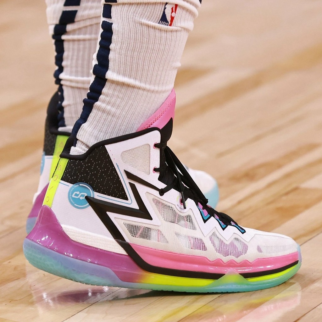 NBA,詹姆斯,德罗赞,东契奇,库里,UA,Nike,Air NBA 球鞋上脚!「莫兰特绝杀」穿的配色太好看了! NBA,詹姆斯,德罗赞,东契奇,库里,UA,Nike,Air NBA 球鞋上脚!「莫兰特绝杀」穿的配色太好看了!