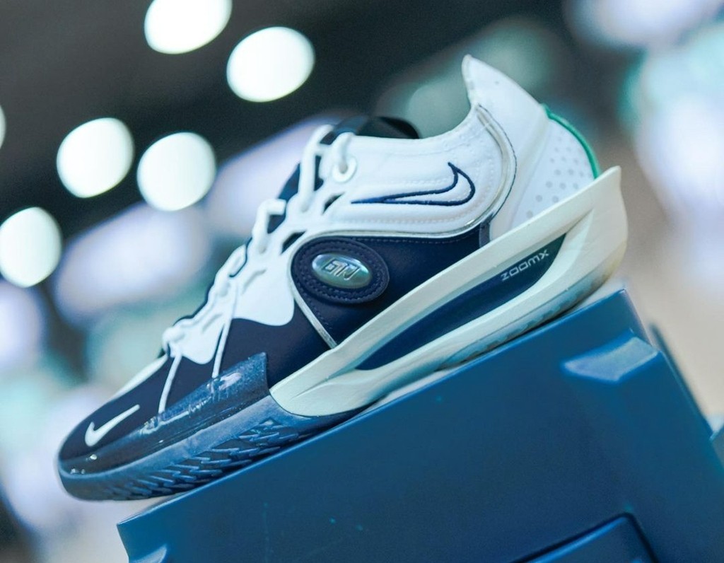 Nike,G.T. Cut 3,Air Zoom Fligh GT Cut 3 曝光 “新版本”?鞋面造型变了! Nike,G.T. Cut 3,Air Zoom Fligh GT Cut 3 曝光 “新版本”?鞋面造型变了!
