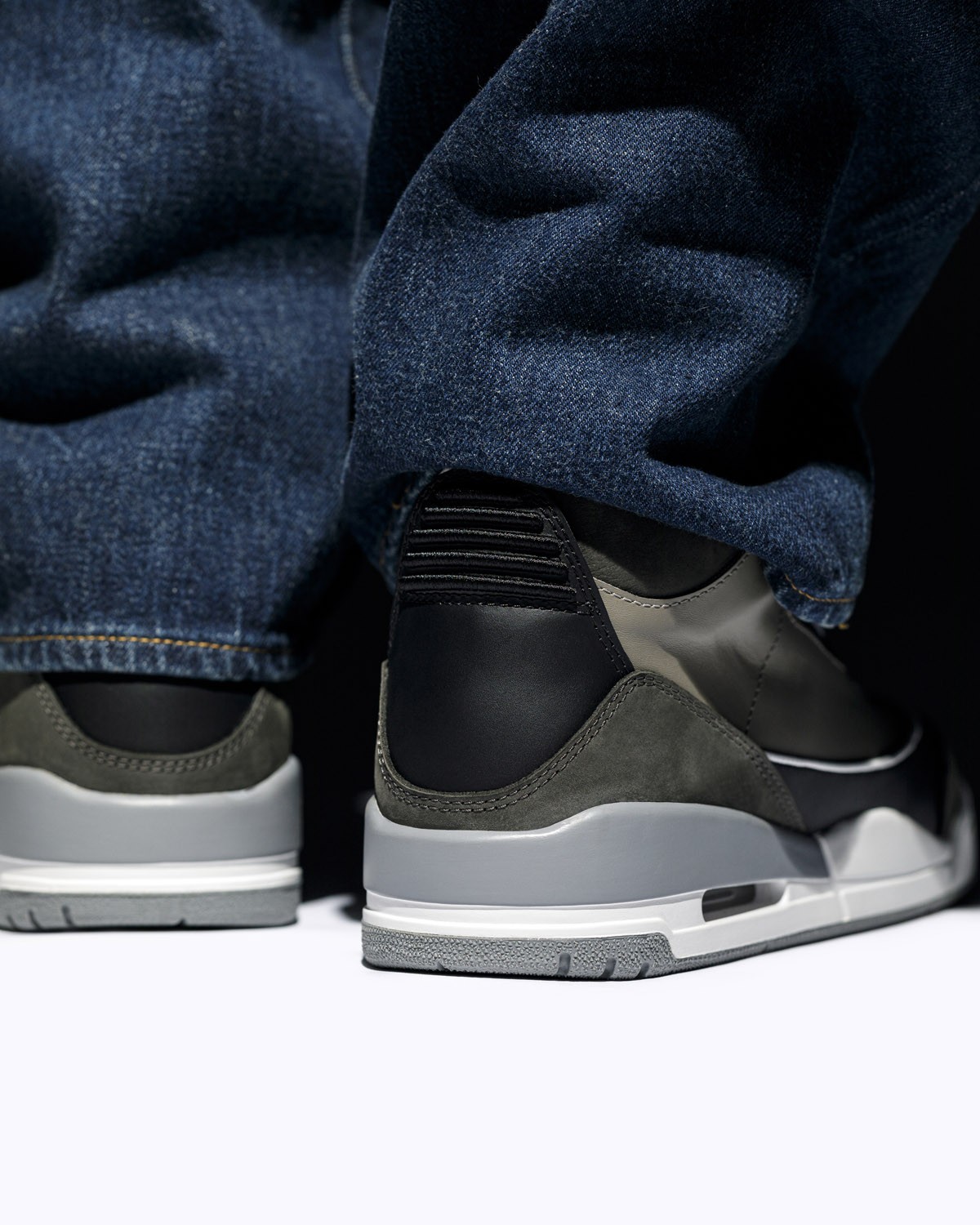 AJ3,Air Jordan 3,BESPOKE,球鞋定制 悄悄分享一双「从没见过的」AJ3…不然一会又抢不到了… AJ3,Air Jordan 3,BESPOKE,球鞋定制 悄悄分享一双「从没见过的」AJ3…不然一会又抢不到了…