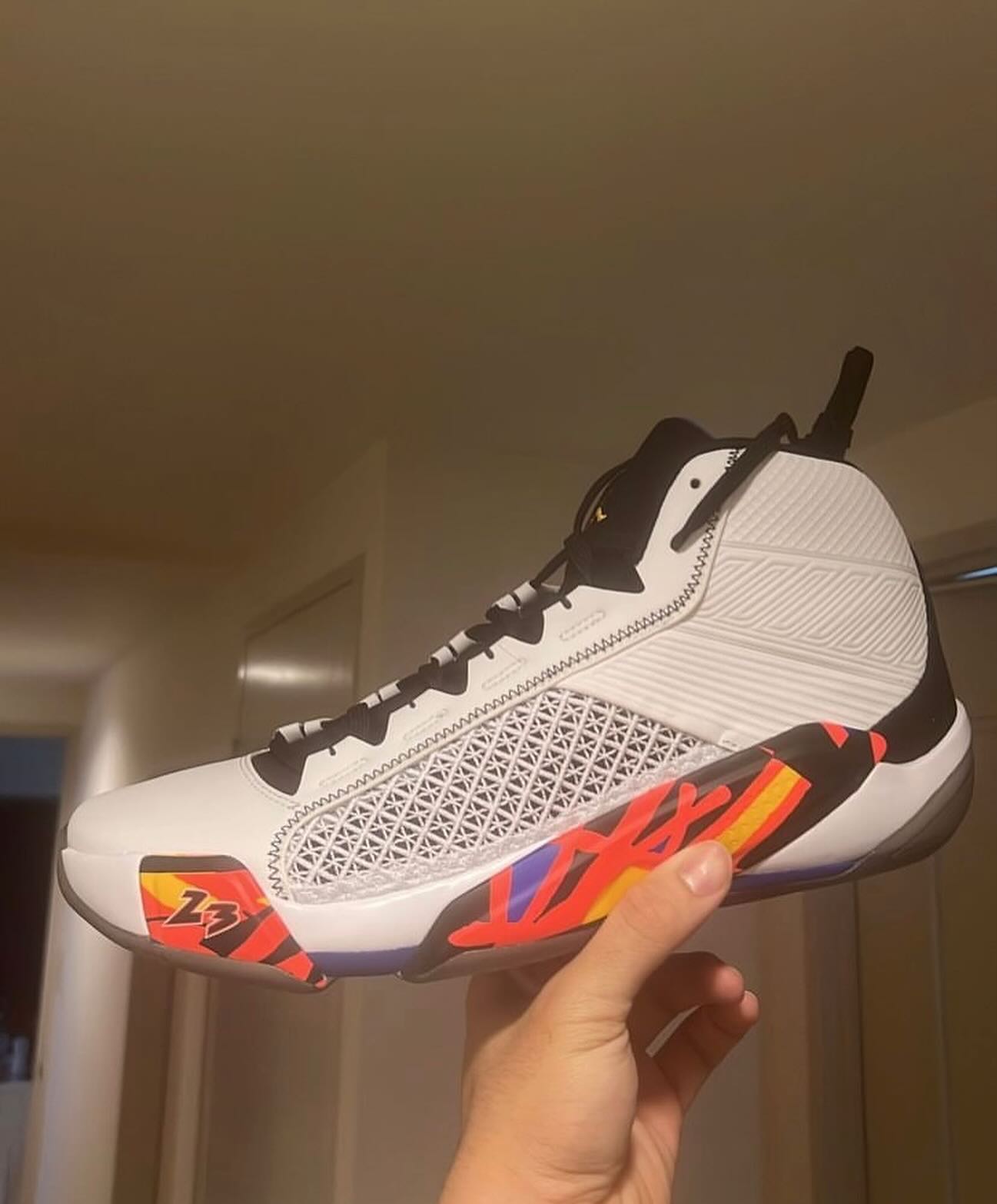 Air Jordan 38,Three Peat,Playo 致敬经典配色!AJ38 实物曝光! Air Jordan 38,Three Peat,Playo 致敬经典配色!AJ38 实物曝光!