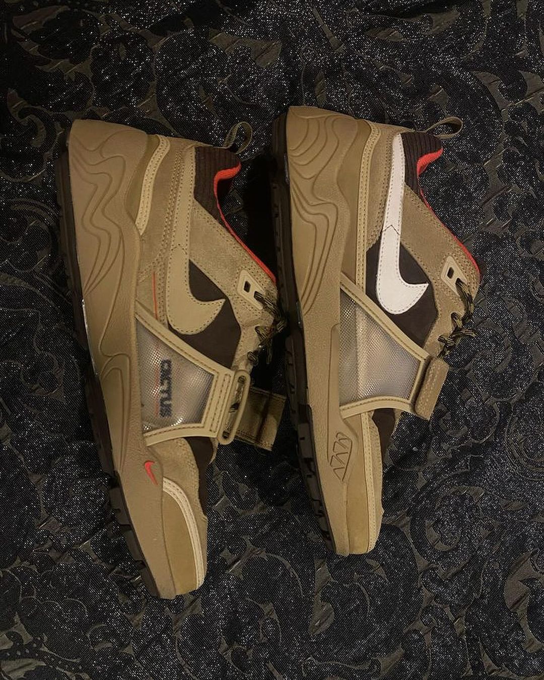 Travis Scott,Nike Shark-A-Don, TS x Nike 新实物曝光!这鞋还有点故事! Travis Scott,Nike Shark-A-Don, TS x Nike 新实物曝光!这鞋还有点故事!