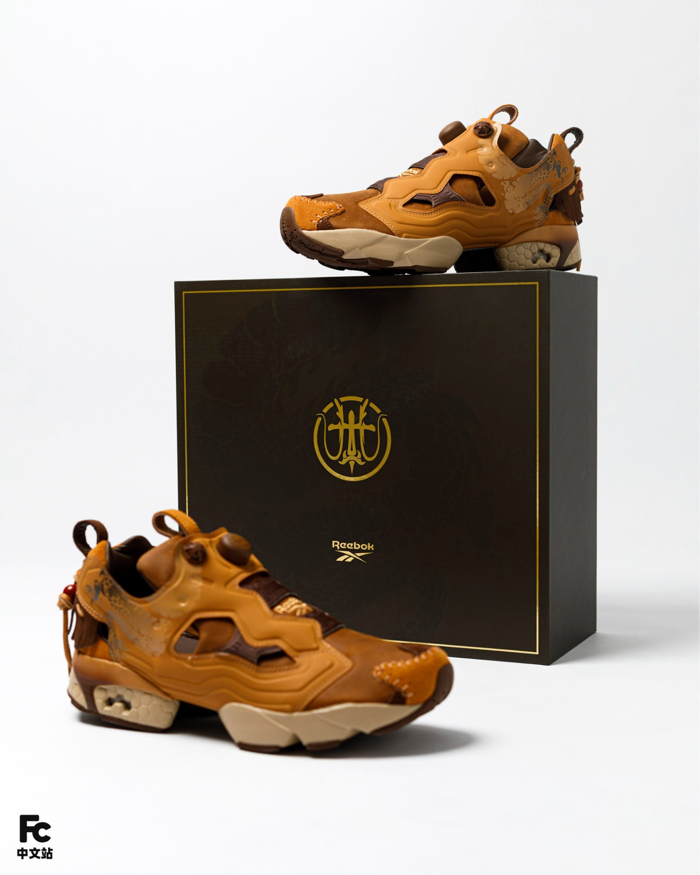 Reebok,Instapump Fury 94,龙年限定 这种配色的「龙年限定」不多见!新鞋还有超豪华礼盒! Reebok,Instapump Fury 94,龙年限定 这种配色的「龙年限定」不多见!新鞋还有超豪华礼盒!