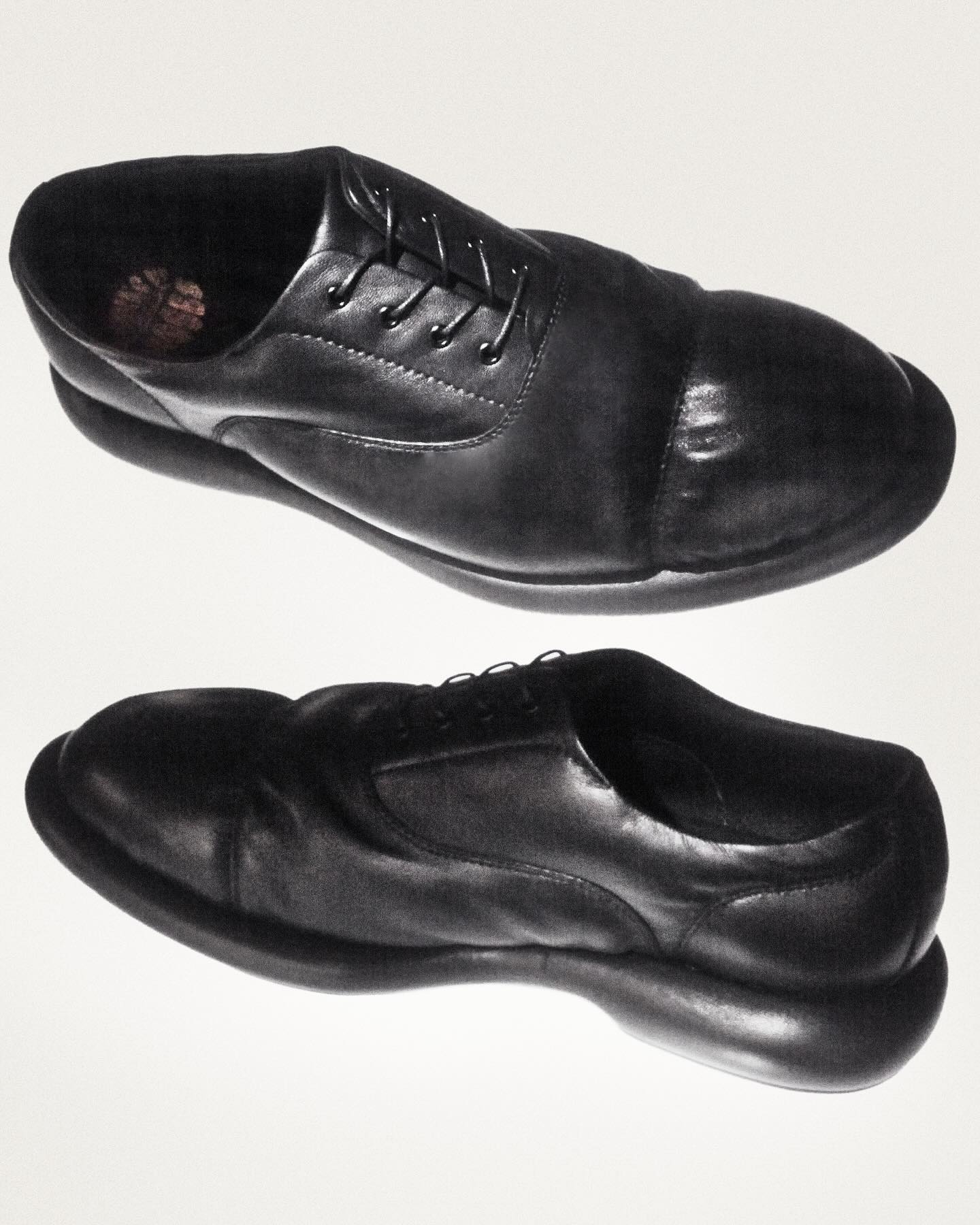 Martine Rose,Clarks 蟒蛇纹造型!全新 Martine Rose x Clarks 曝光! Martine Rose,Clarks 蟒蛇纹造型!全新 Martine Rose x Clarks 曝光!