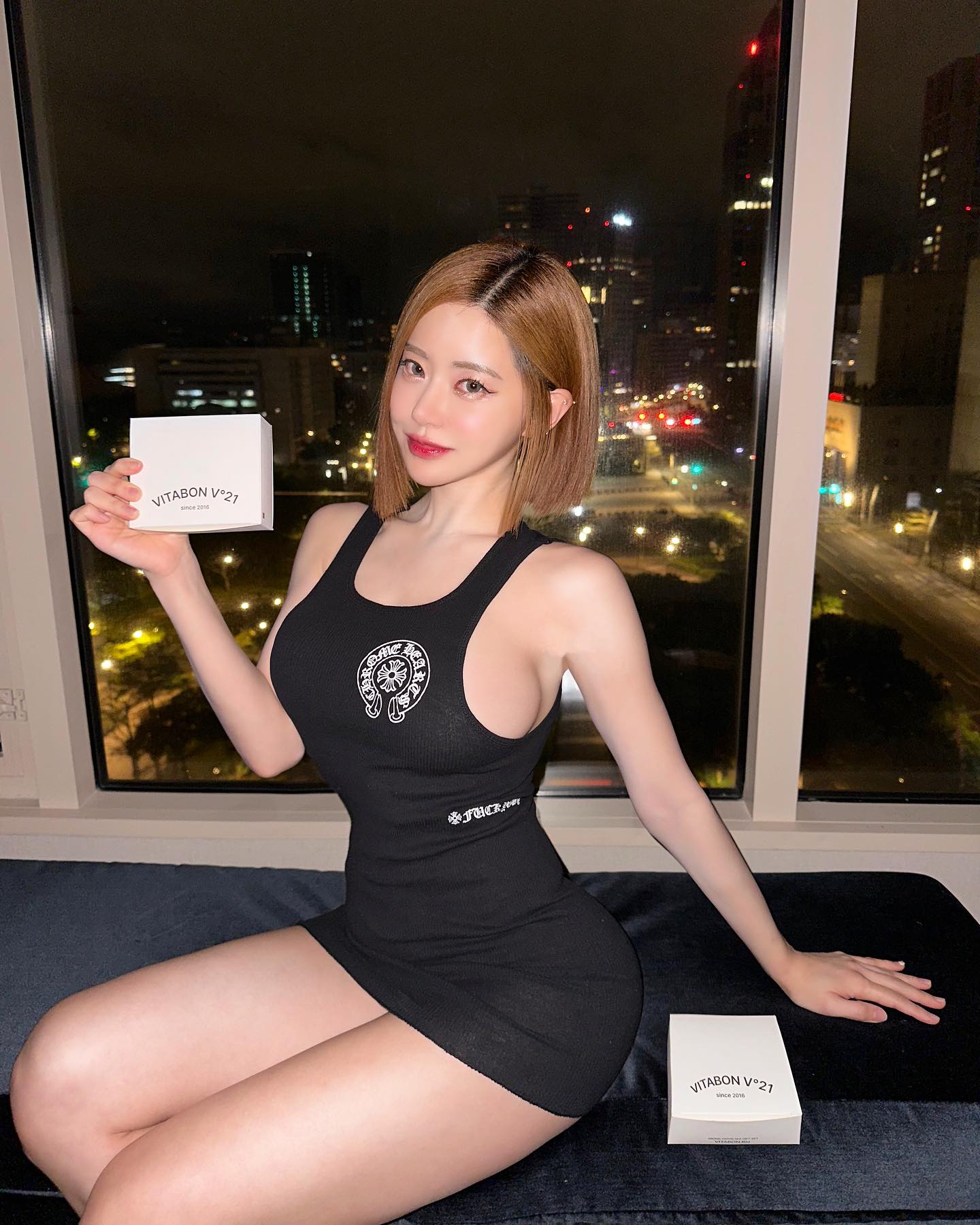 朴山多拉,Soda,明星上脚 天热了!「球鞋女神」越穿越少!Soda 这样晒鞋你见过吗? 朴山多拉,Soda,明星上脚 天热了!「球鞋女神」越穿越少!Soda 这样晒鞋你见过吗?