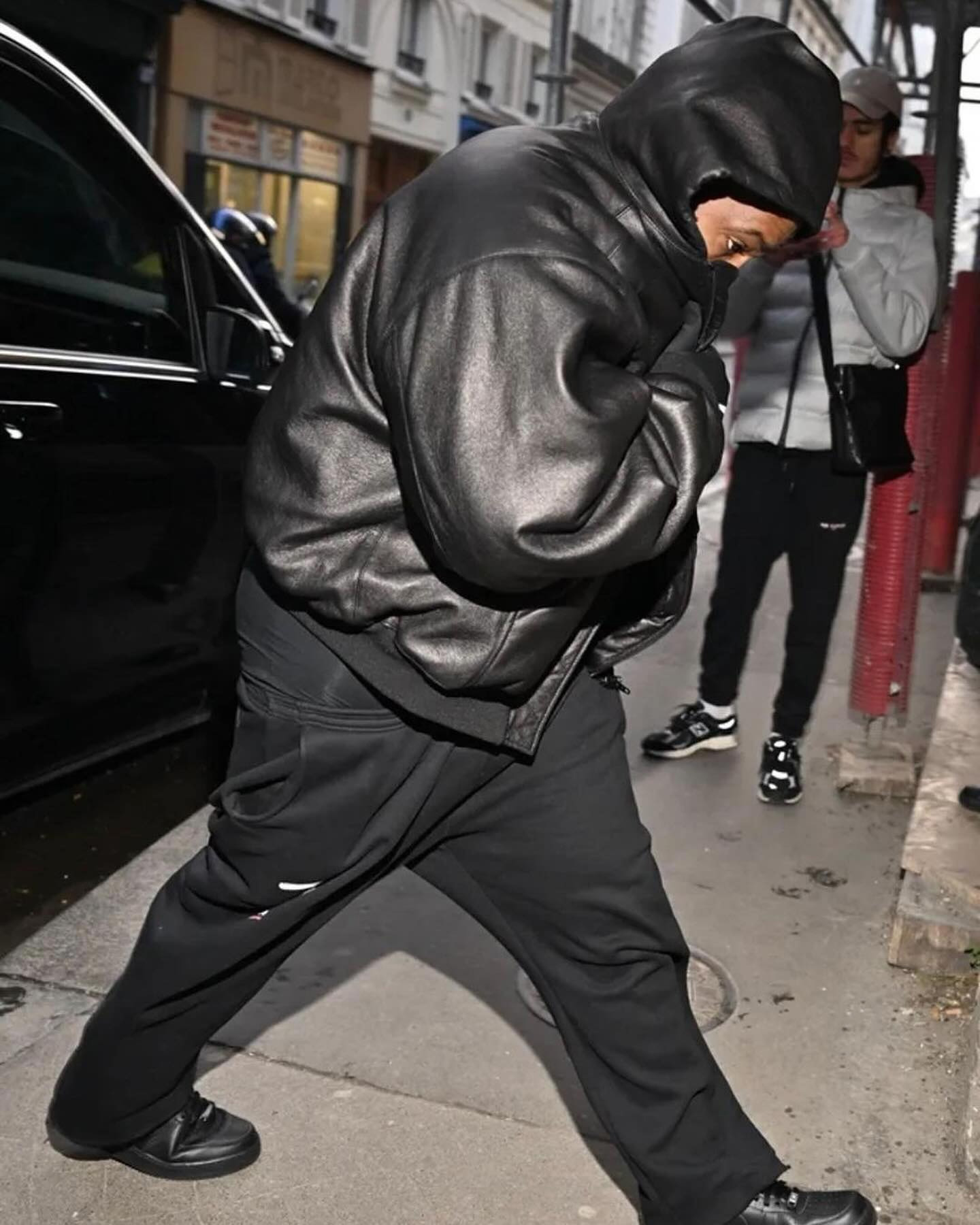 Kanye,LV,Don C,Jasper 侃爷 LV 联名老鞋曝光!网友:是不是没活儿了?! Kanye,LV,Don C,Jasper 侃爷 LV 联名老鞋曝光!网友:是不是没活儿了?!