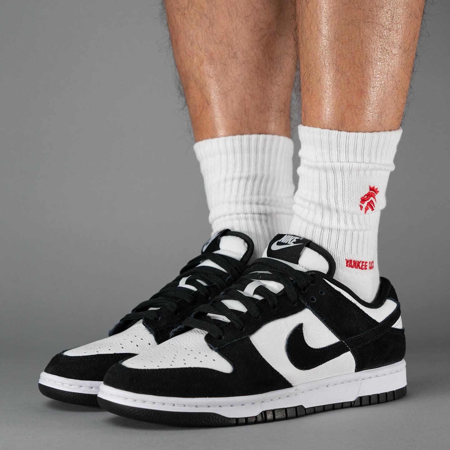 Nike,Dunk Low,Suede Panda,FQ82 熊猫 Dunk 又来了!这种质感你见过吗? Nike,Dunk Low,Suede Panda,FQ82 熊猫 Dunk 又来了!这种质感你见过吗?